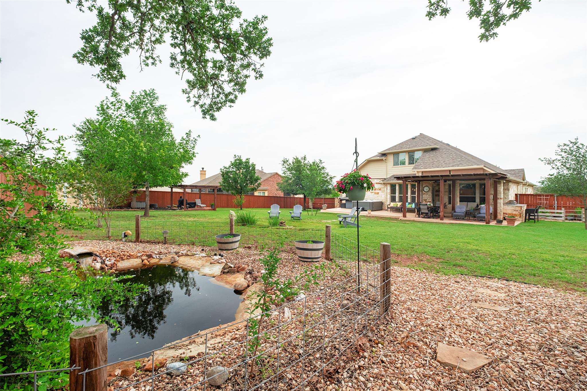 102 McCoy Cir, Bastrop, TX 78602