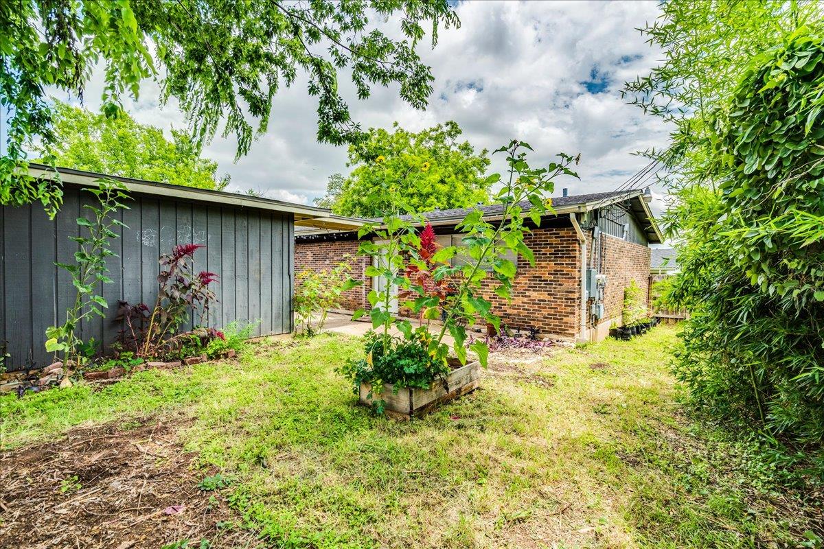 1417 Braes Ridge Dr # B, Austin, TX 78723