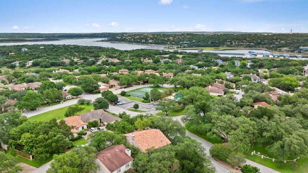 201 Crescent Blf, Lakeway, TX 78734