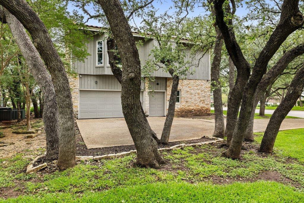 201 Crescent Blf, Lakeway, TX 78734