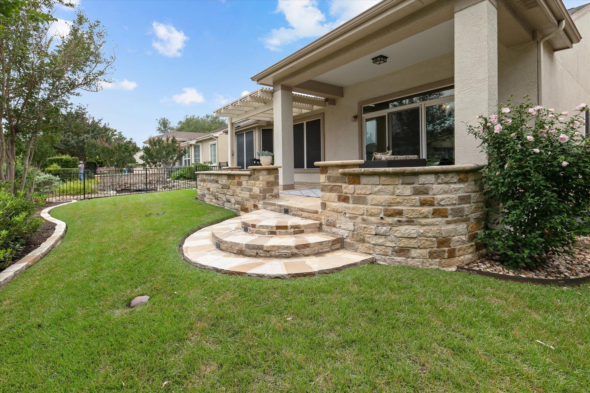 402 Deer Meadow Cir, Georgetown, TX 78633