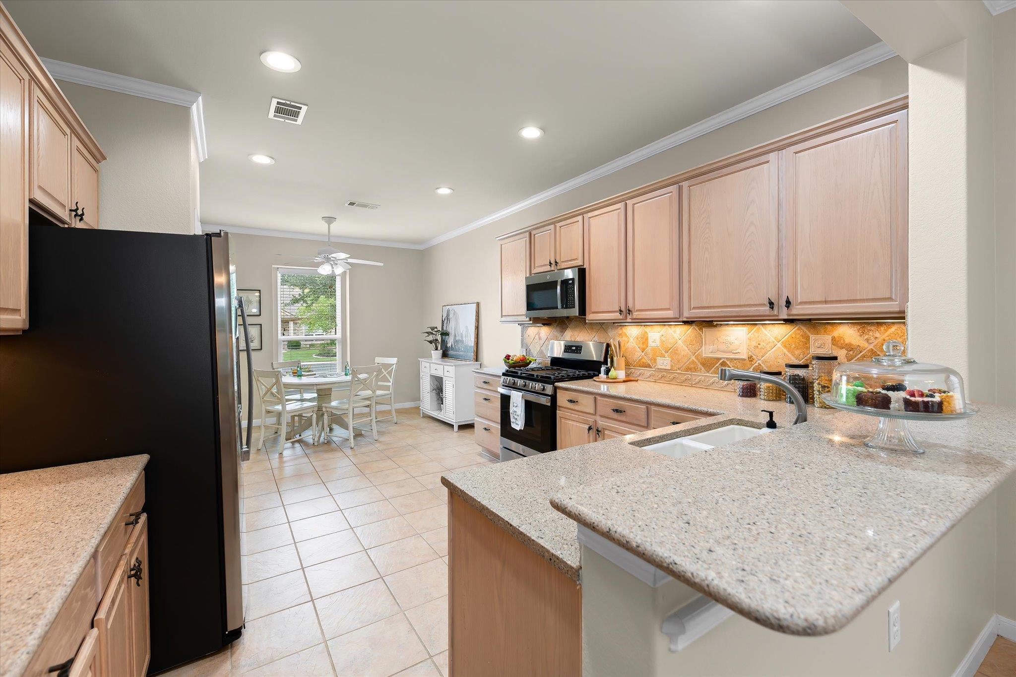 402 Deer Meadow Cir, Georgetown, TX 78633