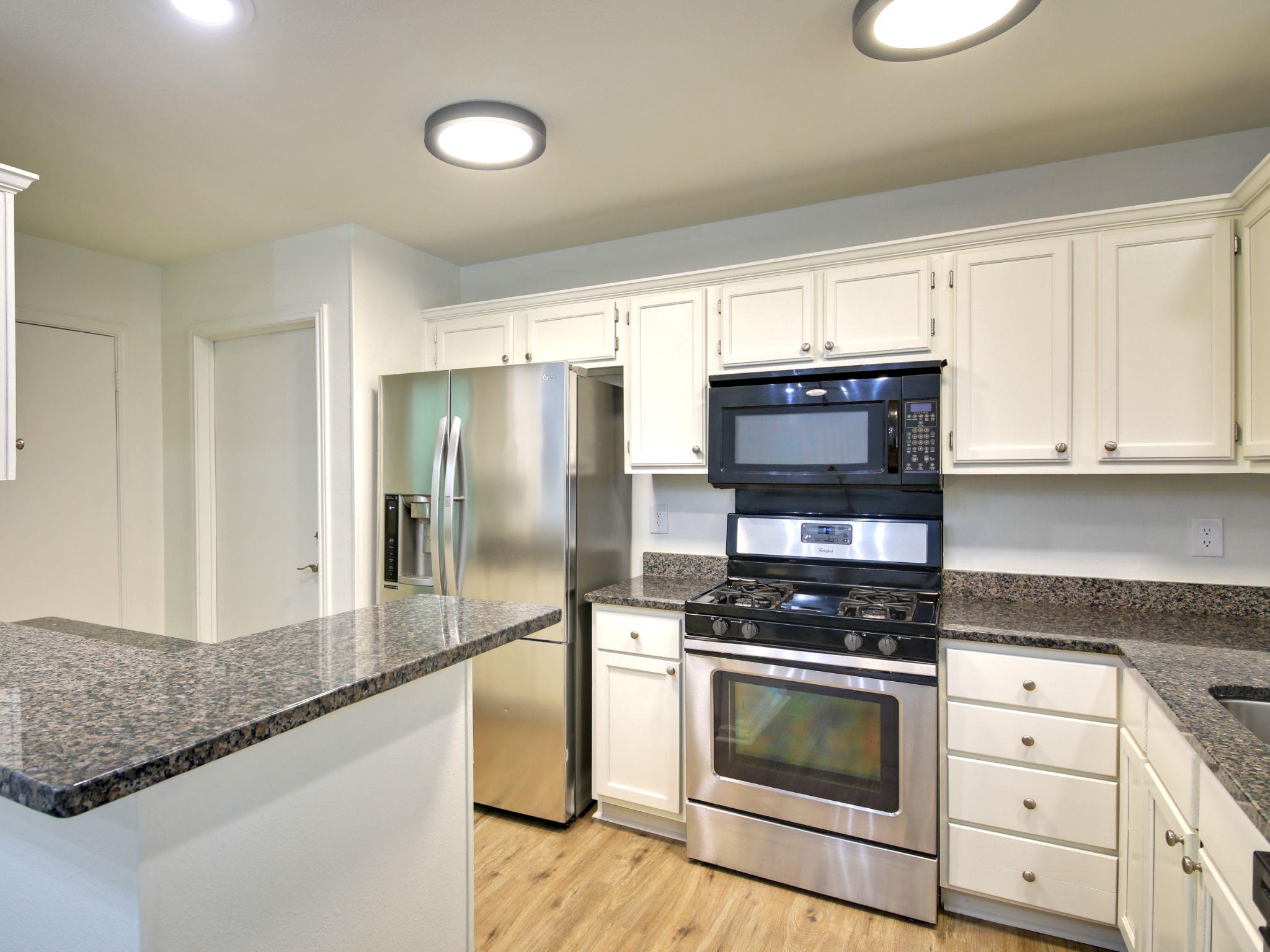 603 Saunders Dr, Round Rock, TX 78664