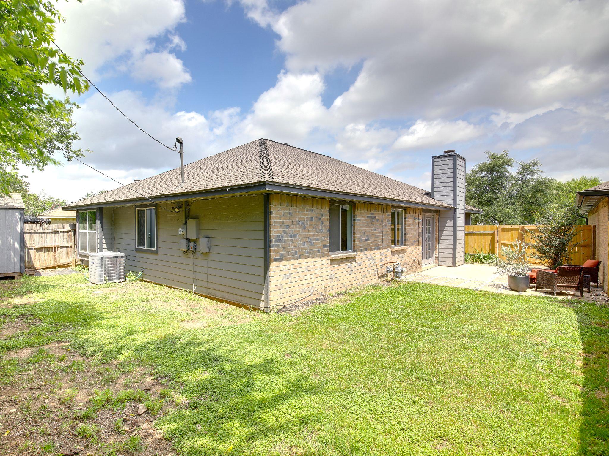 603 Saunders Dr, Round Rock, TX 78664