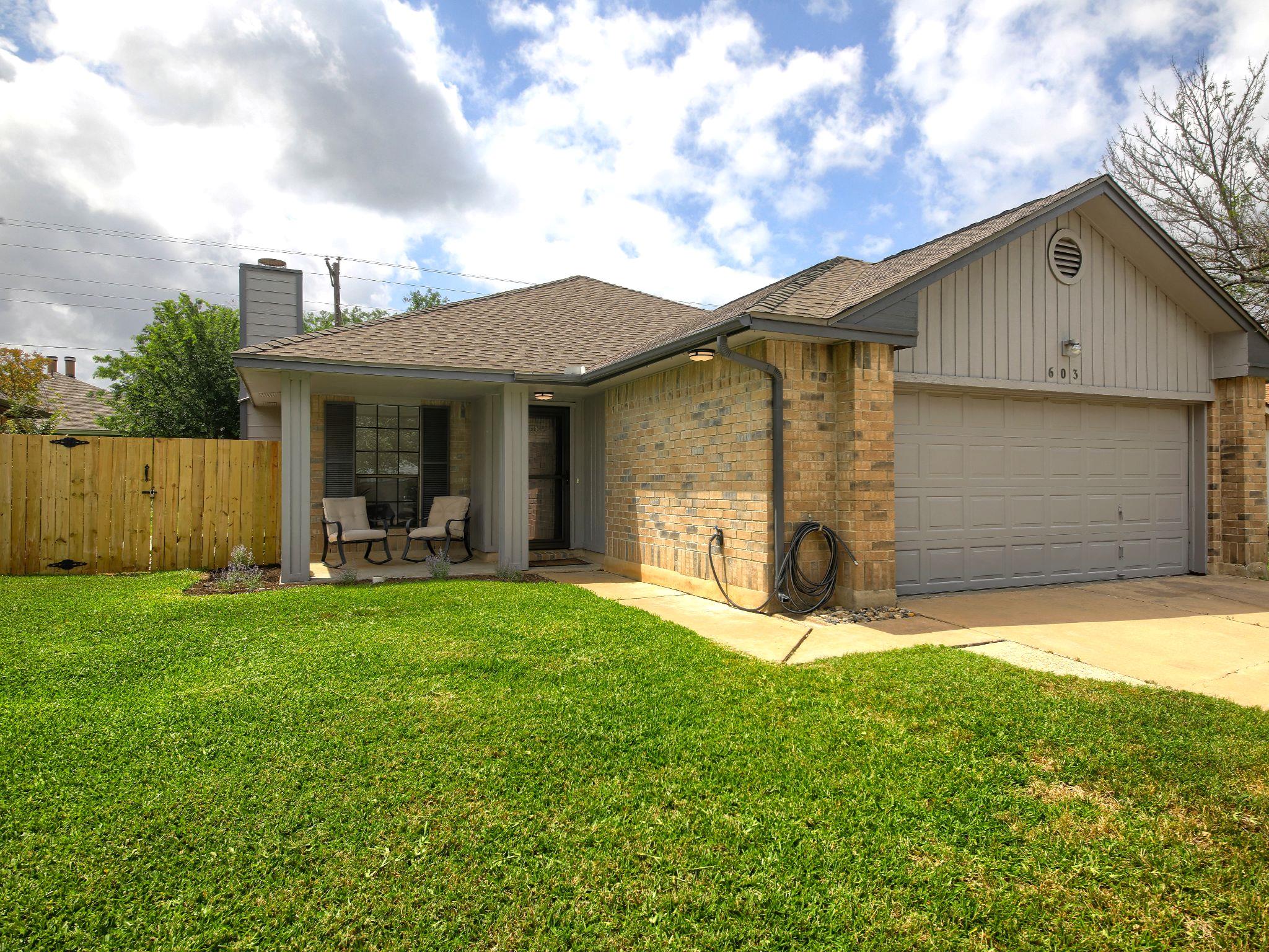 603 Saunders Dr, Round Rock, TX 78664