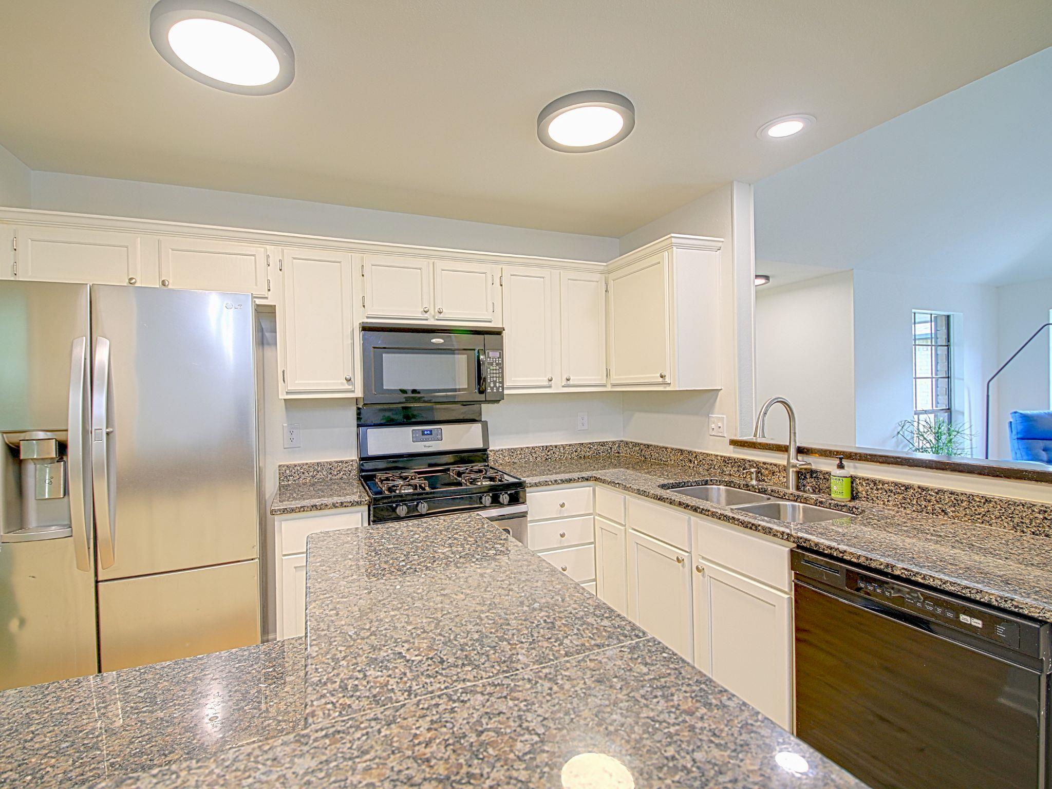 603 Saunders Dr, Round Rock, TX 78664