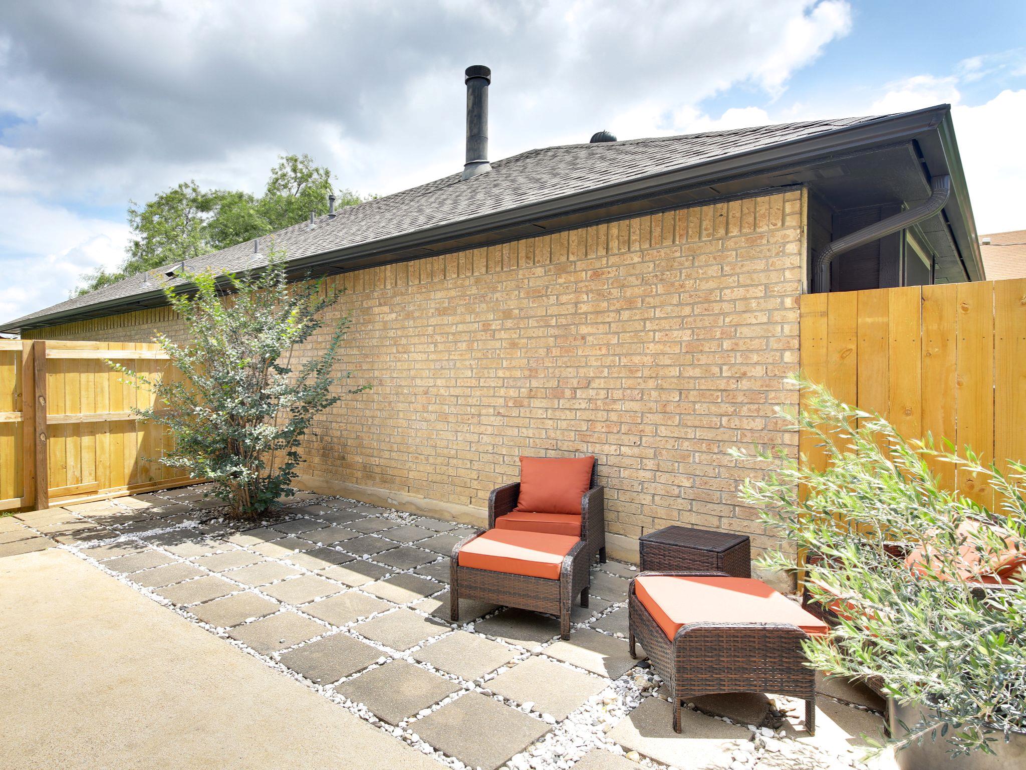 603 Saunders Dr, Round Rock, TX 78664