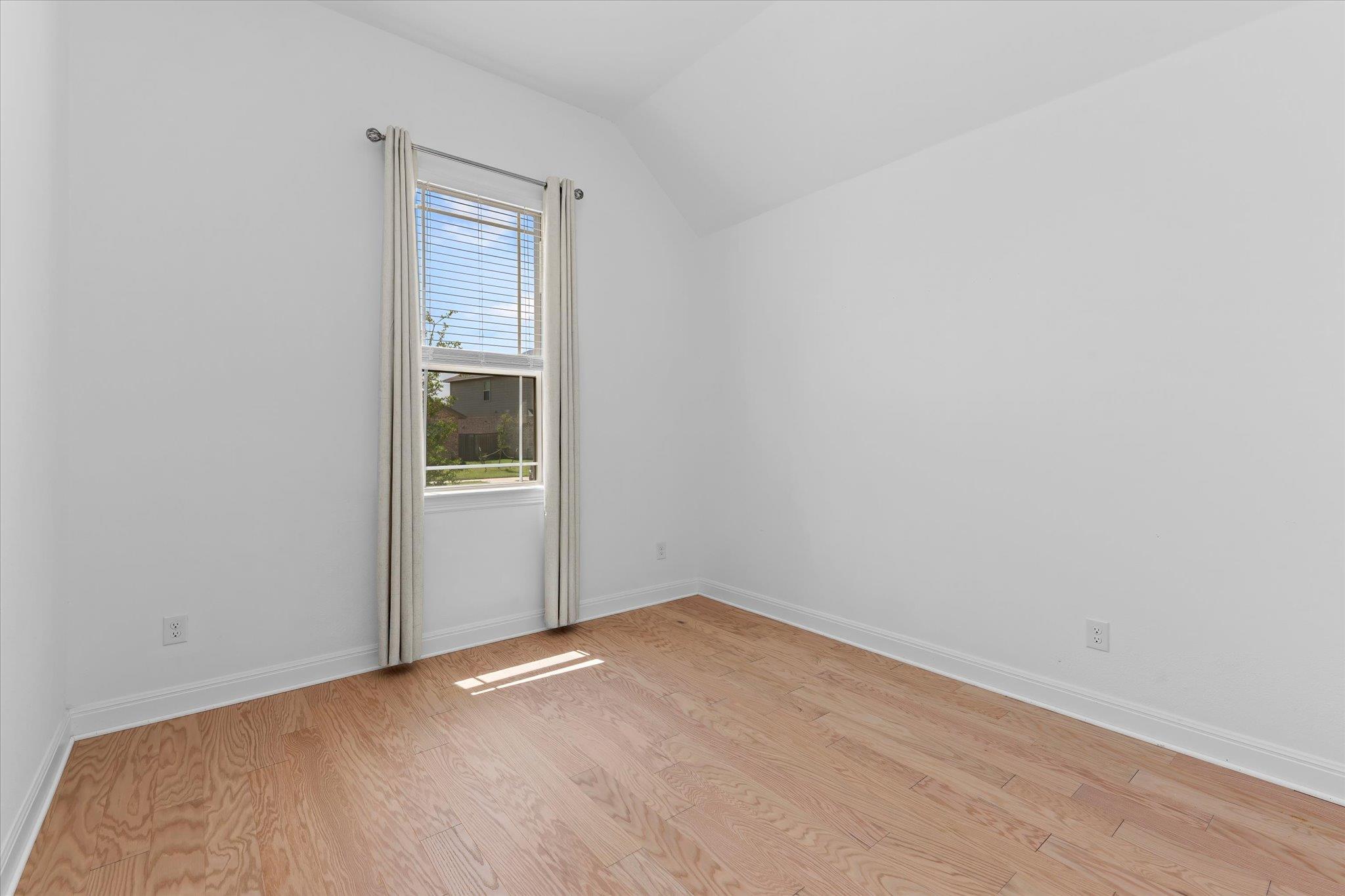 121 Shagbark Trl, Bastrop, TX 78602