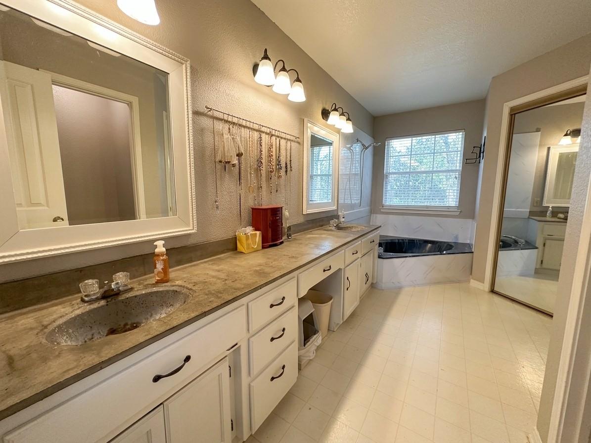 1100 Windy Hill Rd, Harker Heights, TX 76548