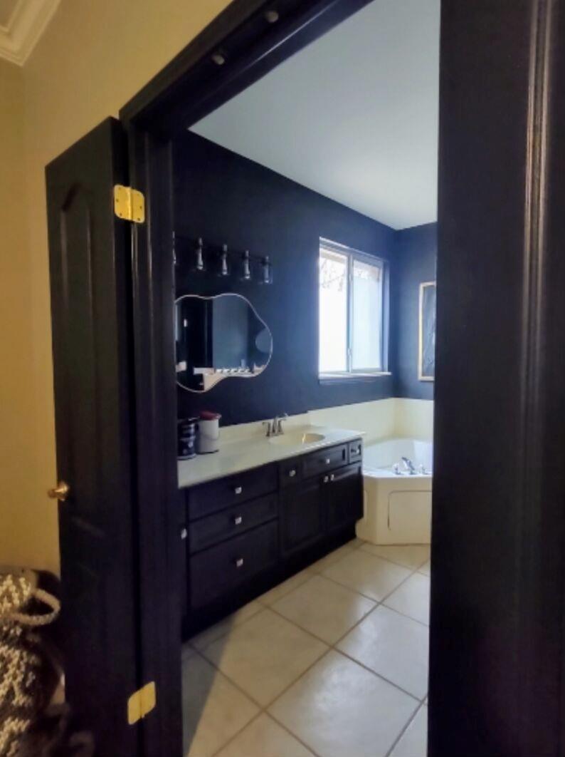 11914 Loomis Dr, Austin, TX 78738