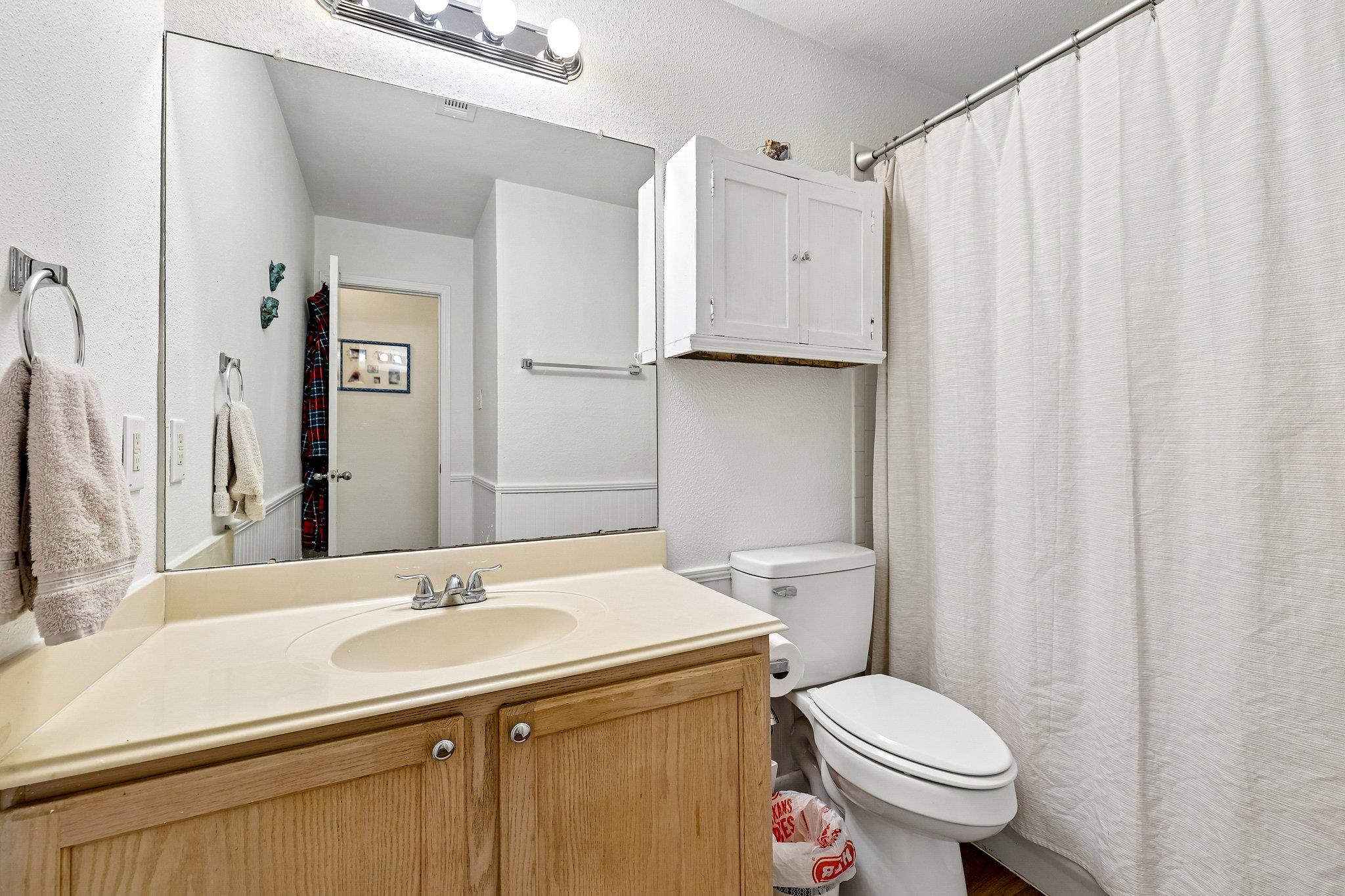 94 Louise St, Elgin, TX 78621