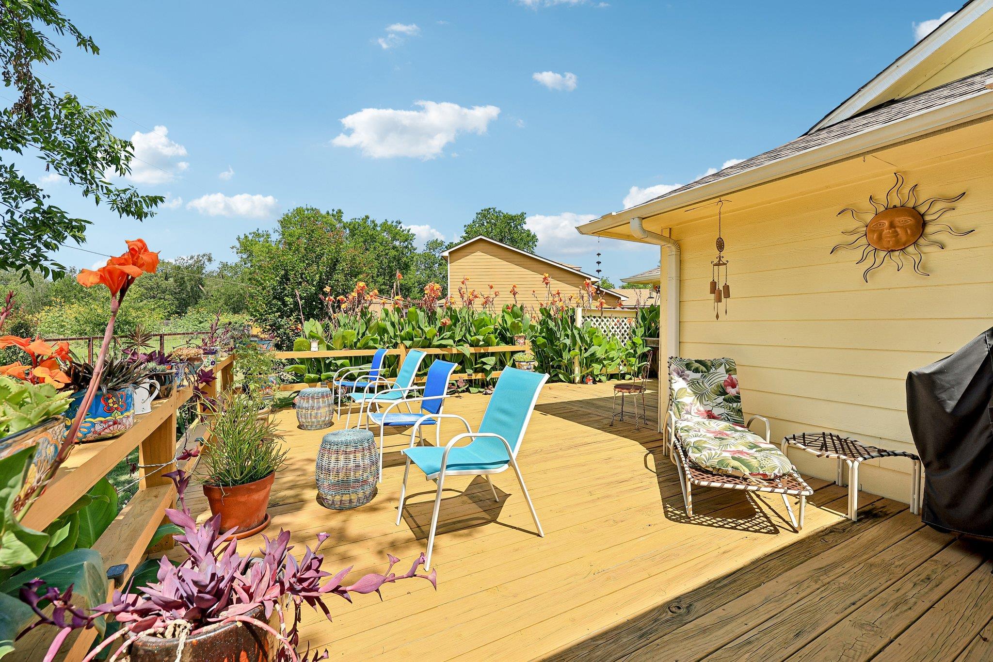 94 Louise St, Elgin, TX 78621