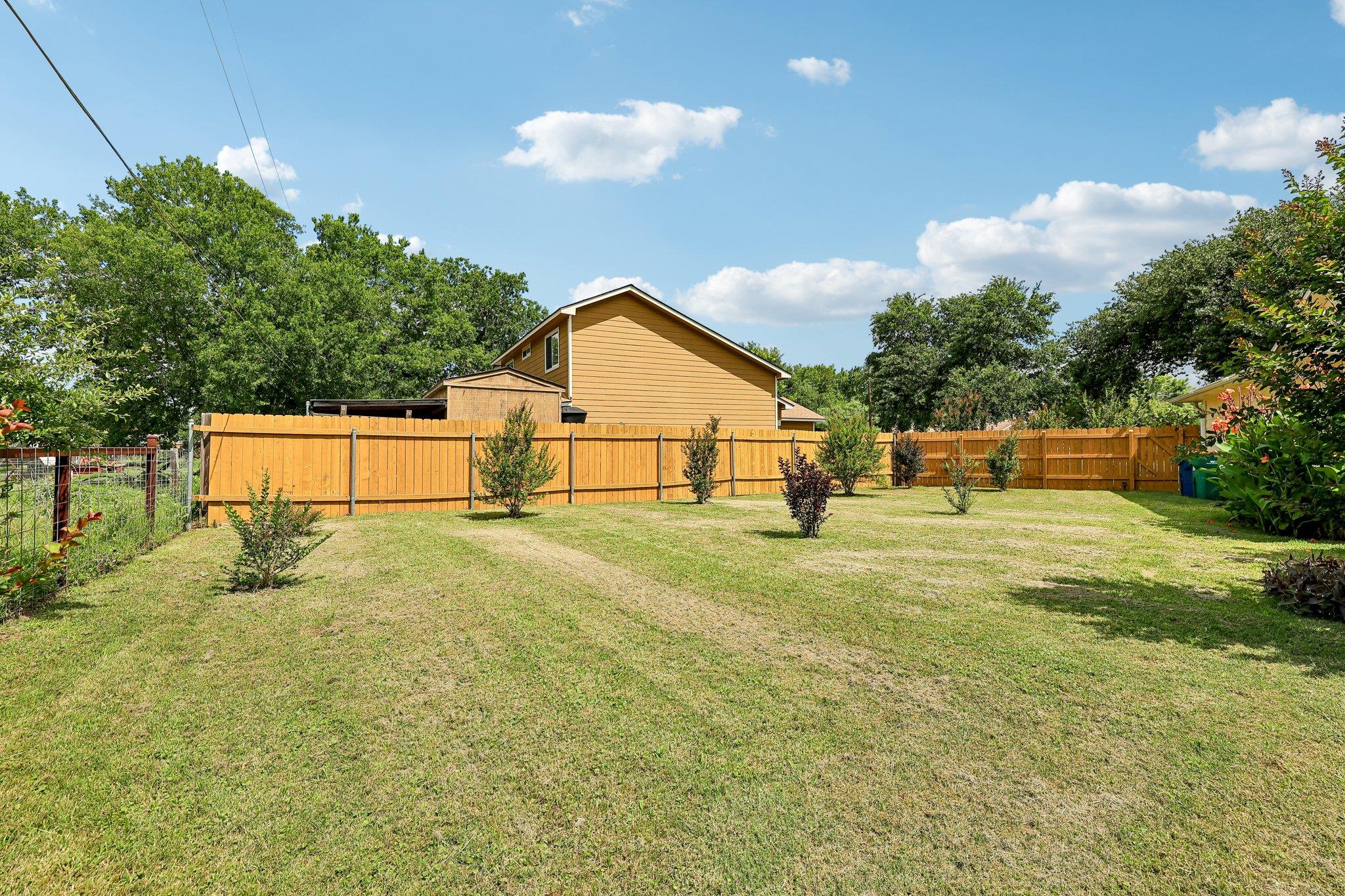 94 Louise St, Elgin, TX 78621