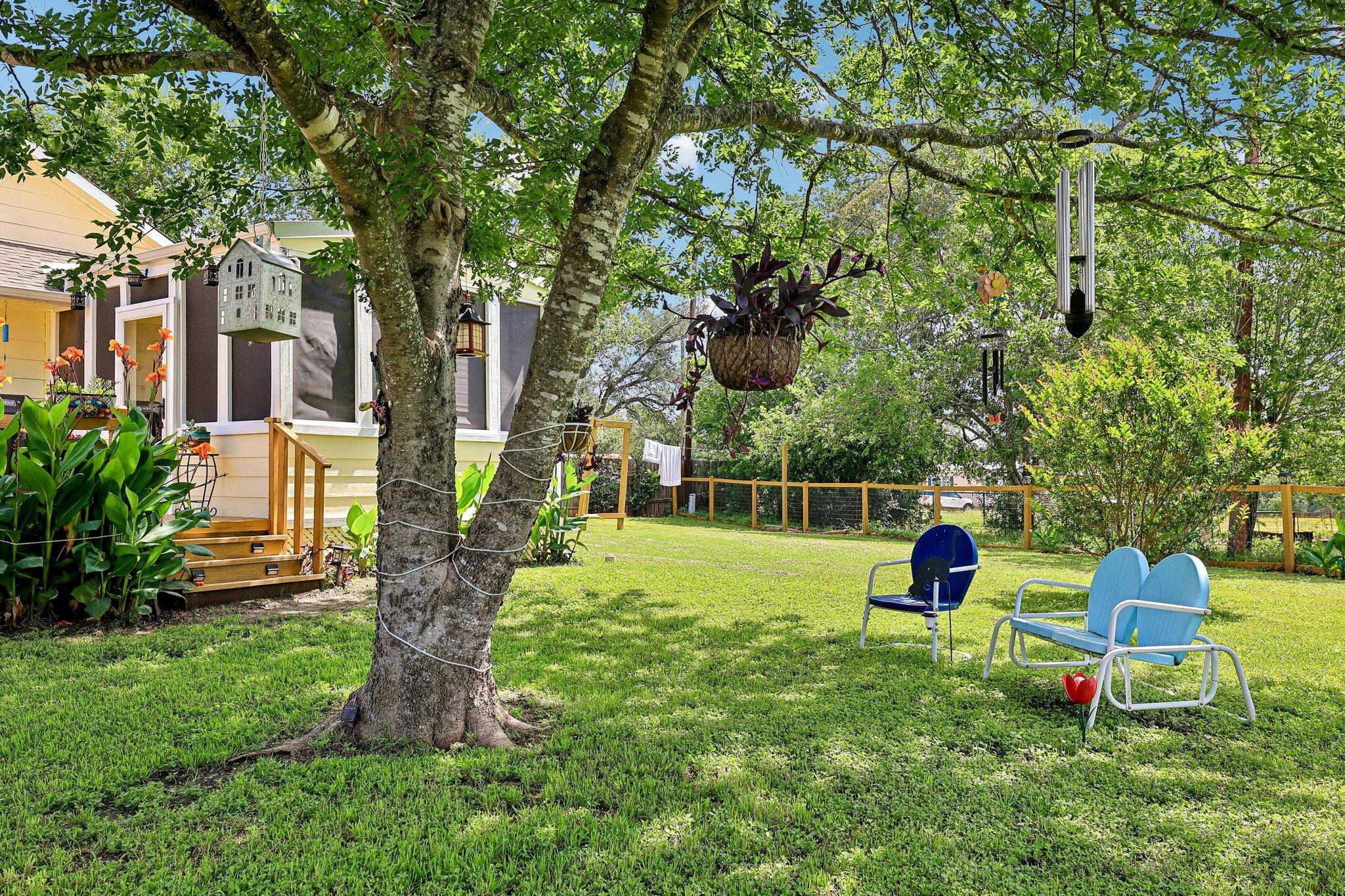 94 Louise St, Elgin, TX 78621