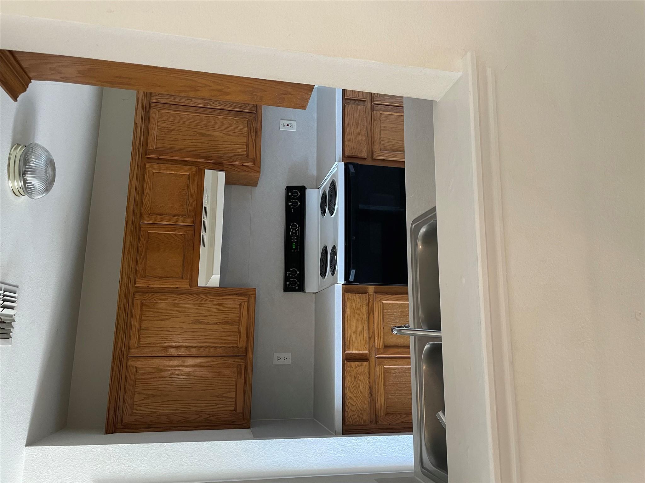 105 Axis Deer Trl # A, Hutto, TX 78634