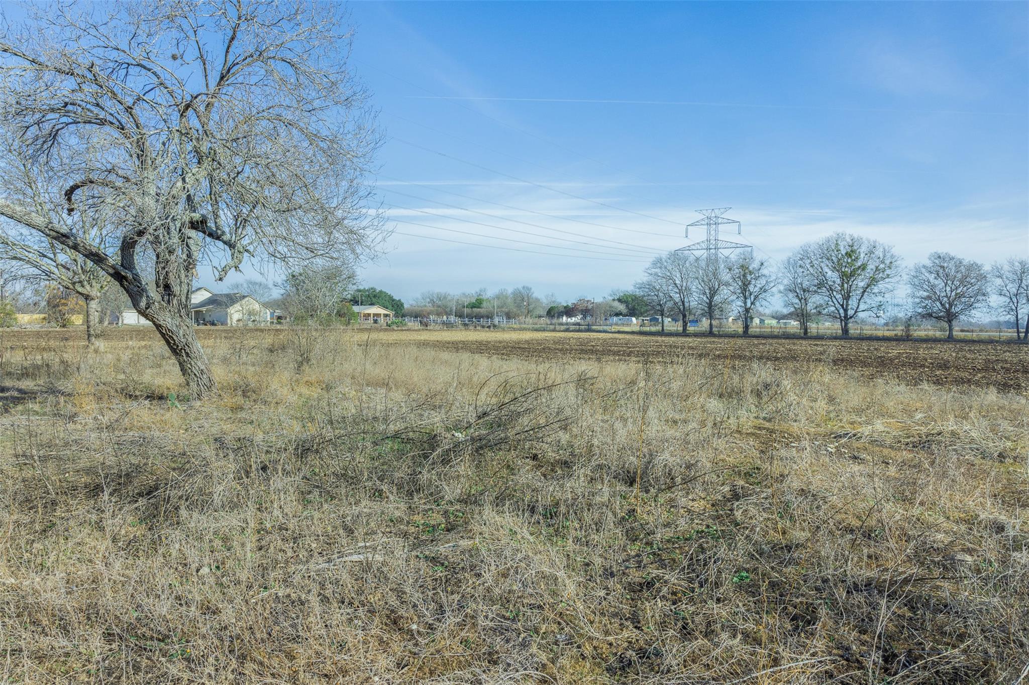 600 NW River Rd, Martindale, TX 78655