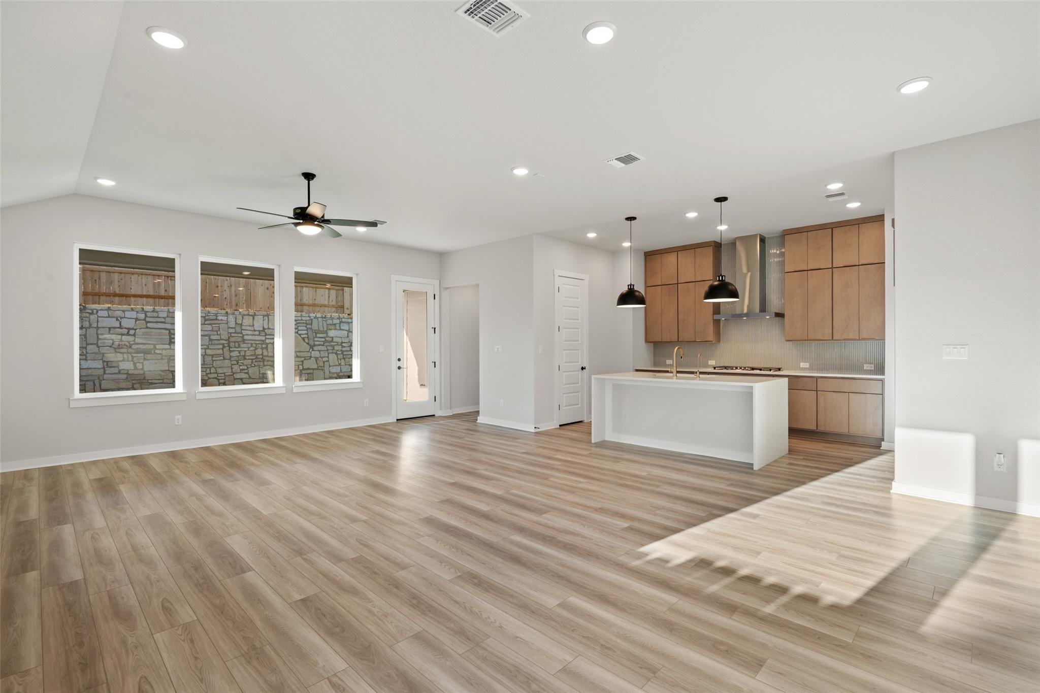 113 McDougall Pass, Liberty Hill, TX 78642