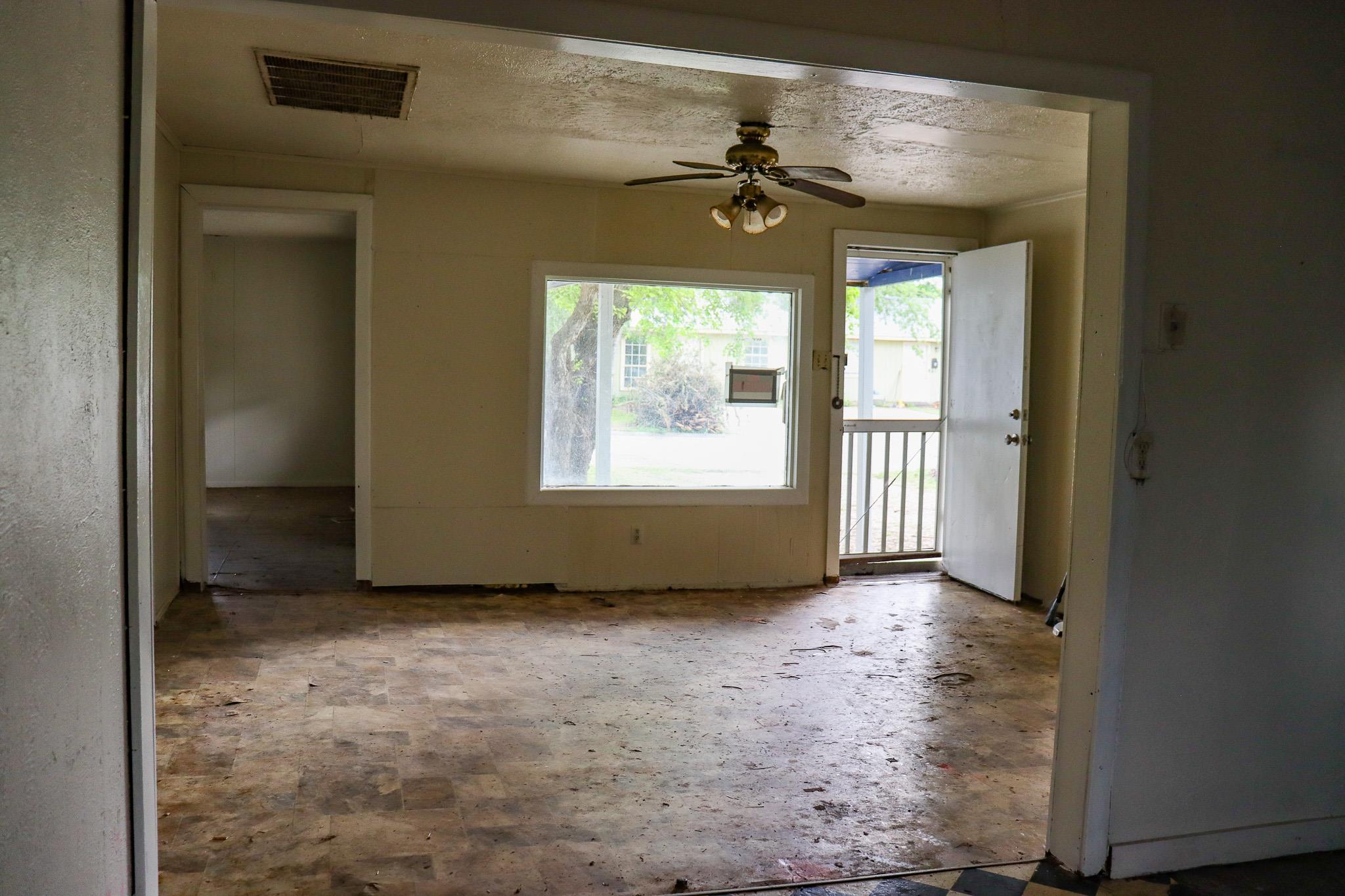 803 Third St, Lockhart, TX 78644