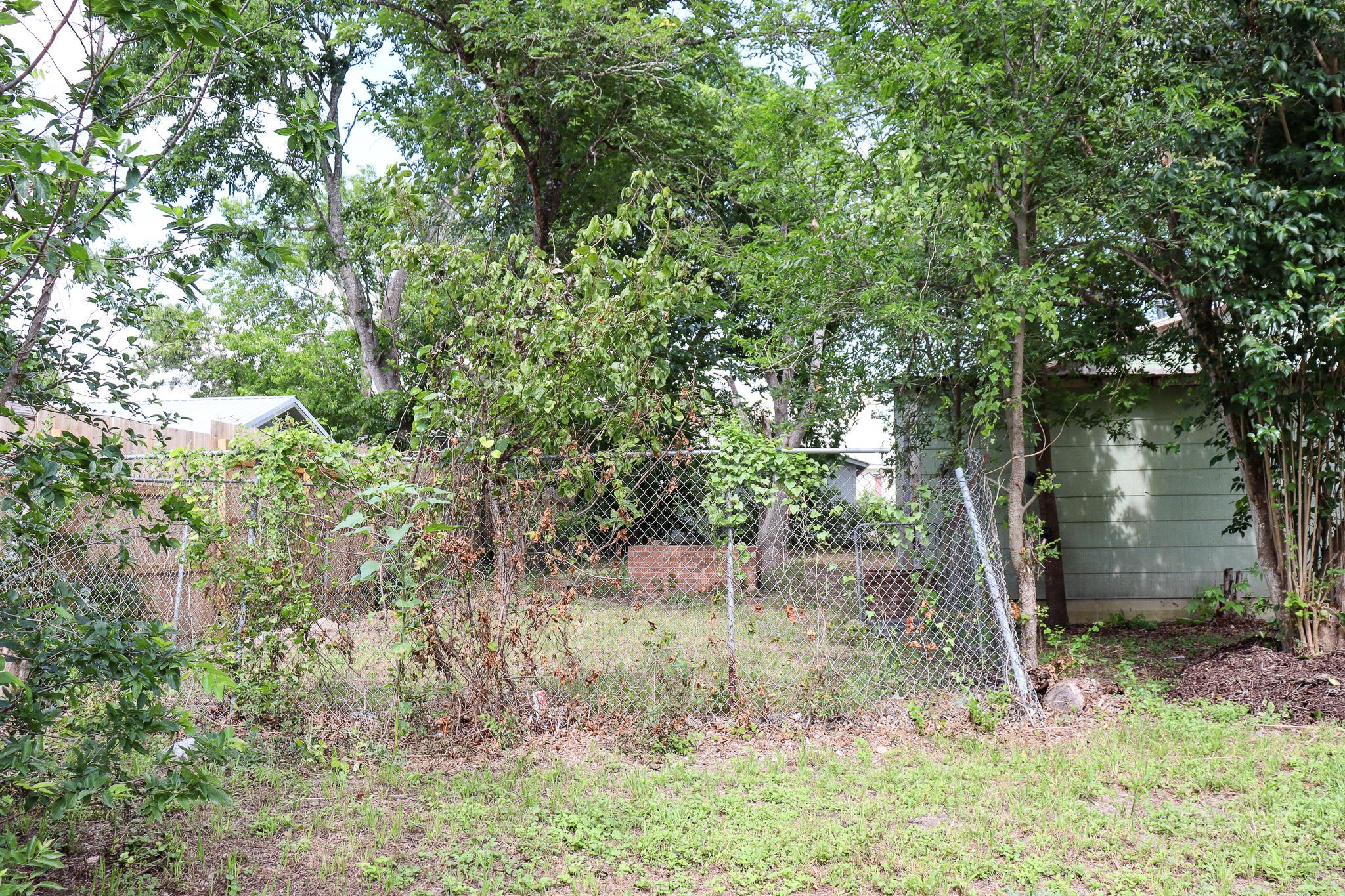 803 Third St, Lockhart, TX 78644