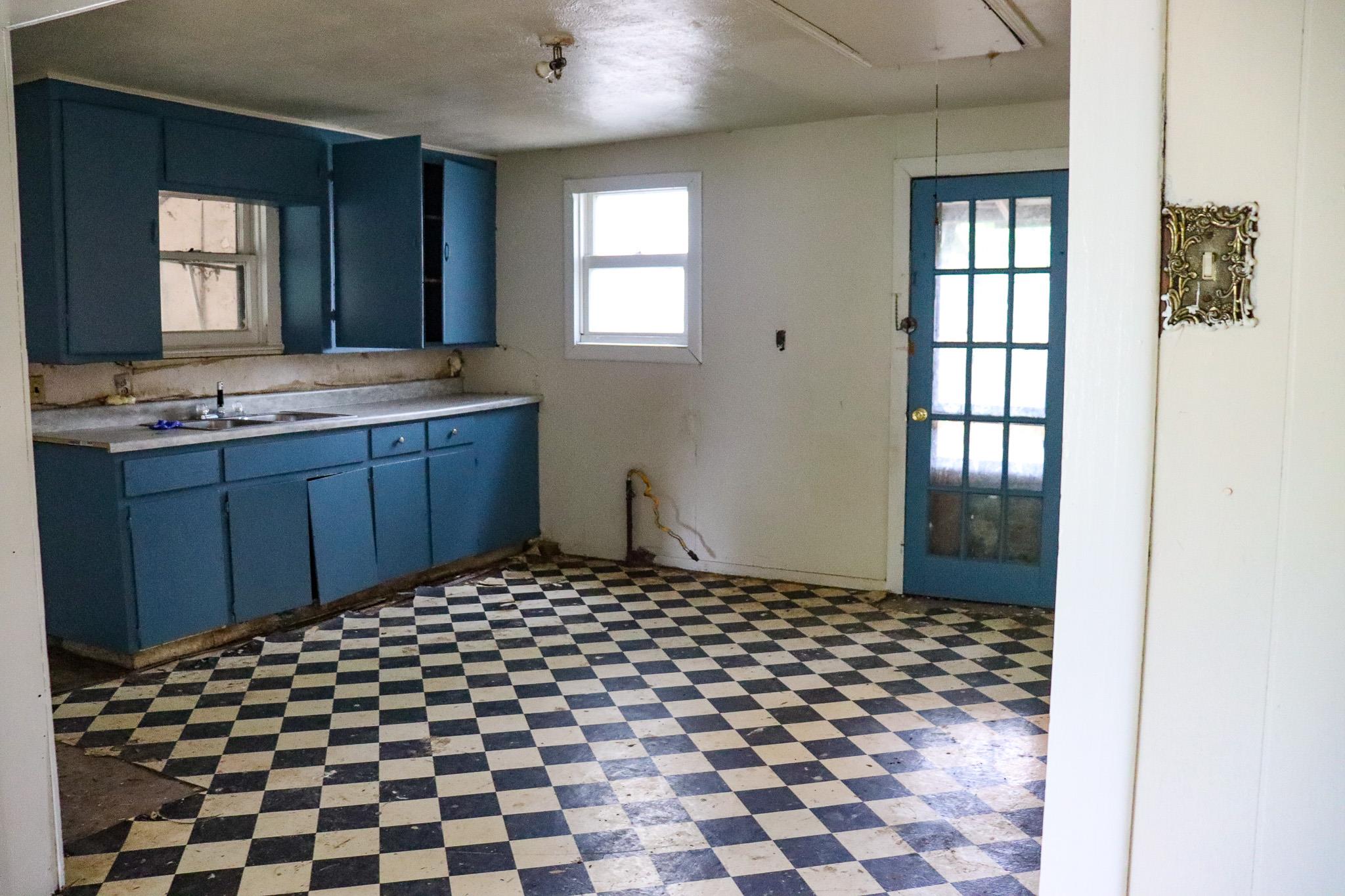 803 Third St, Lockhart, TX 78644