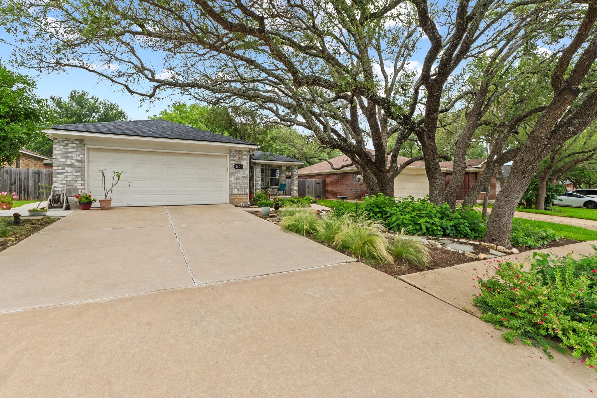 1603 Carriage Hills Trl, Cedar Park, TX 78613