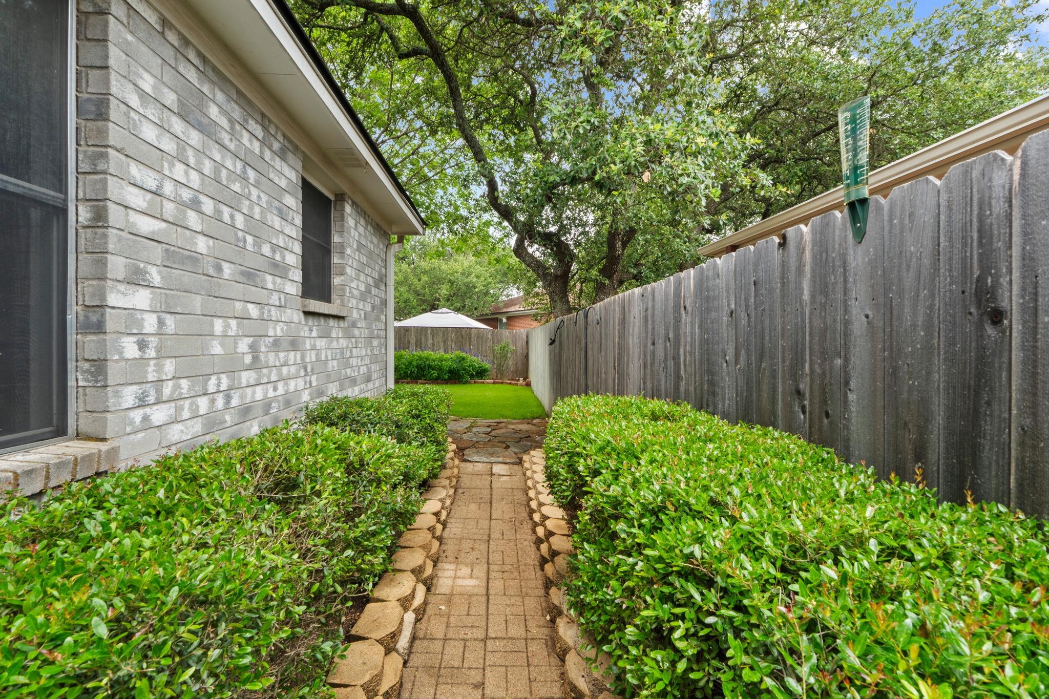 1603 Carriage Hills Trl, Cedar Park, TX 78613