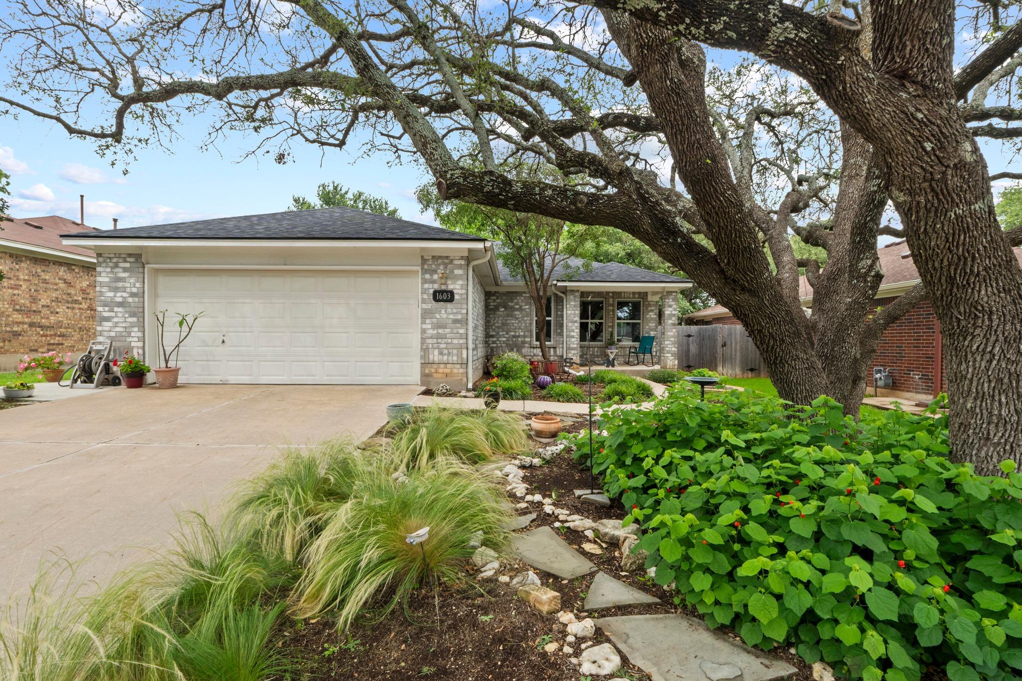 1603 Carriage Hills Trl, Cedar Park, TX 78613