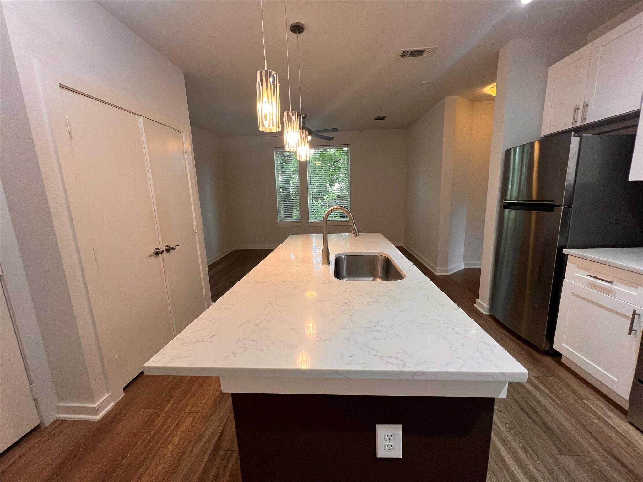 1900 Barton Springs Rd # 4041, Austin, TX 78704