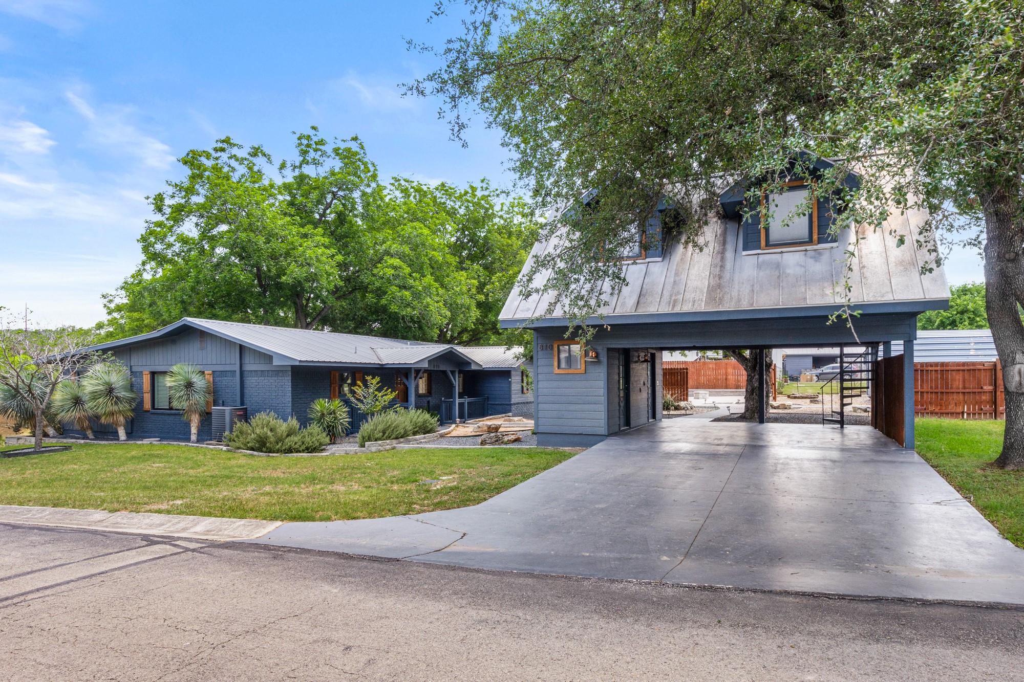 810 River Rd, Wimberley, TX 78676