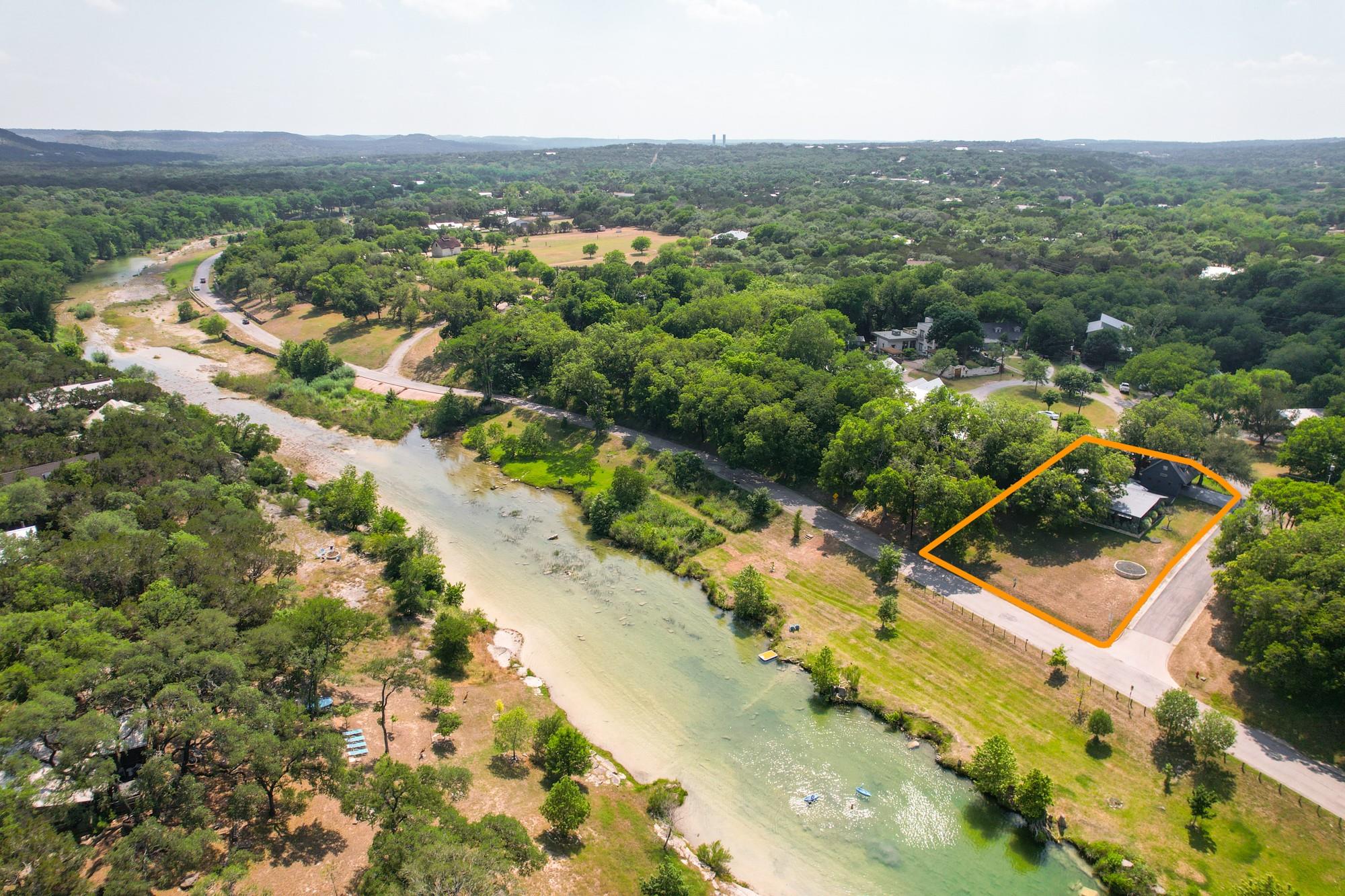 810 River Rd, Wimberley, TX 78676
