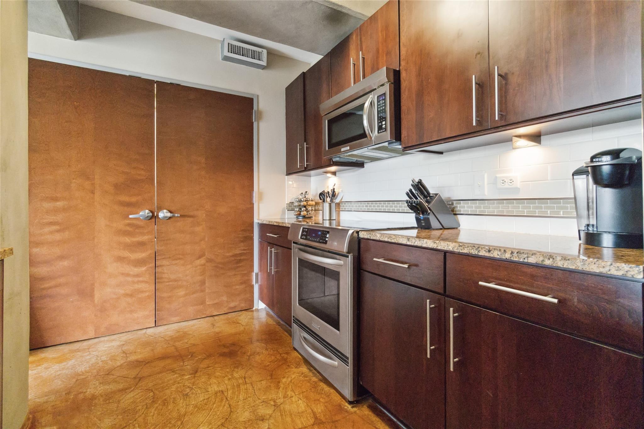 800 Brazos St # 803, Austin, TX 78701