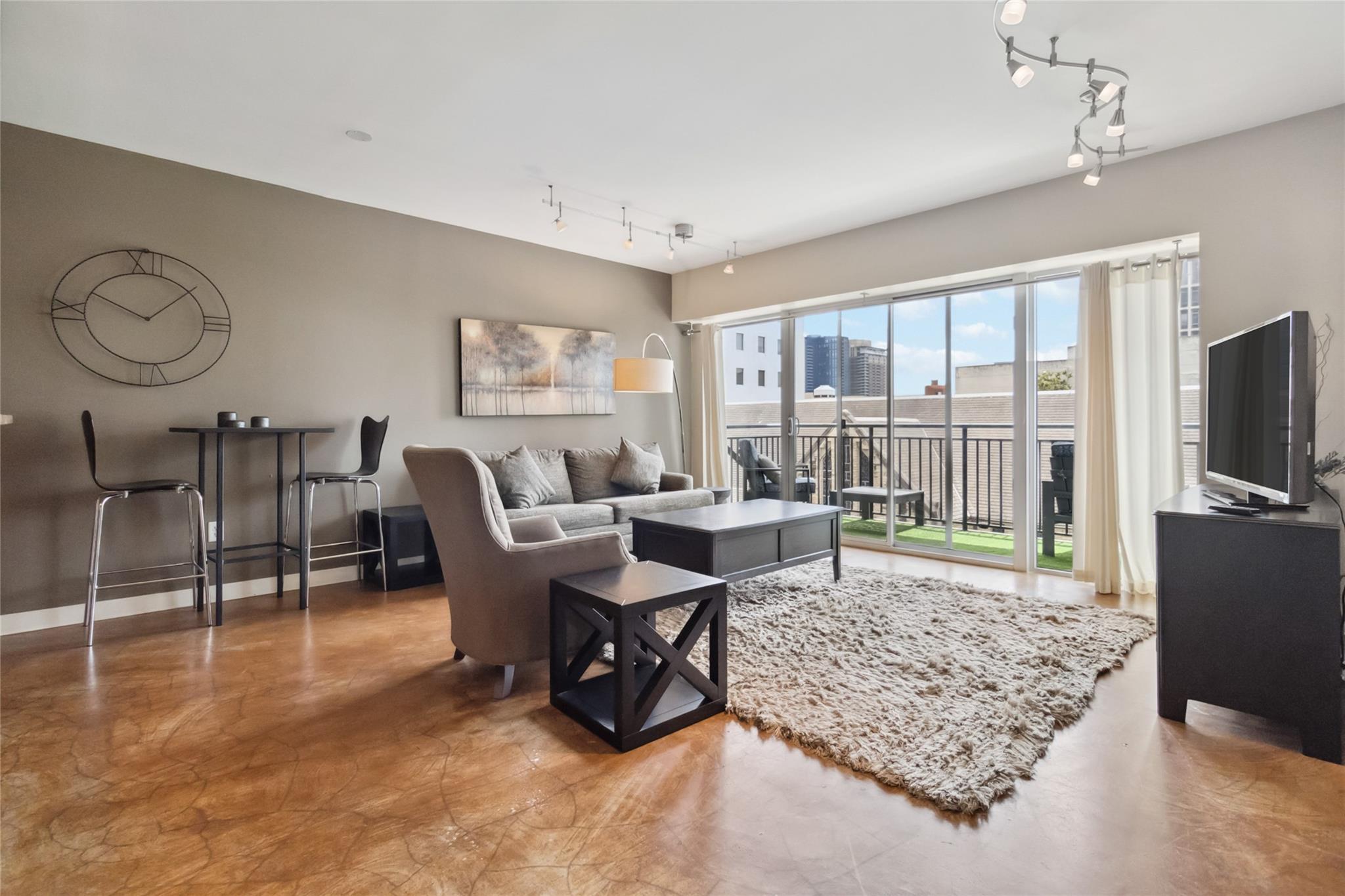 800 Brazos St # 803, Austin, TX 78701
