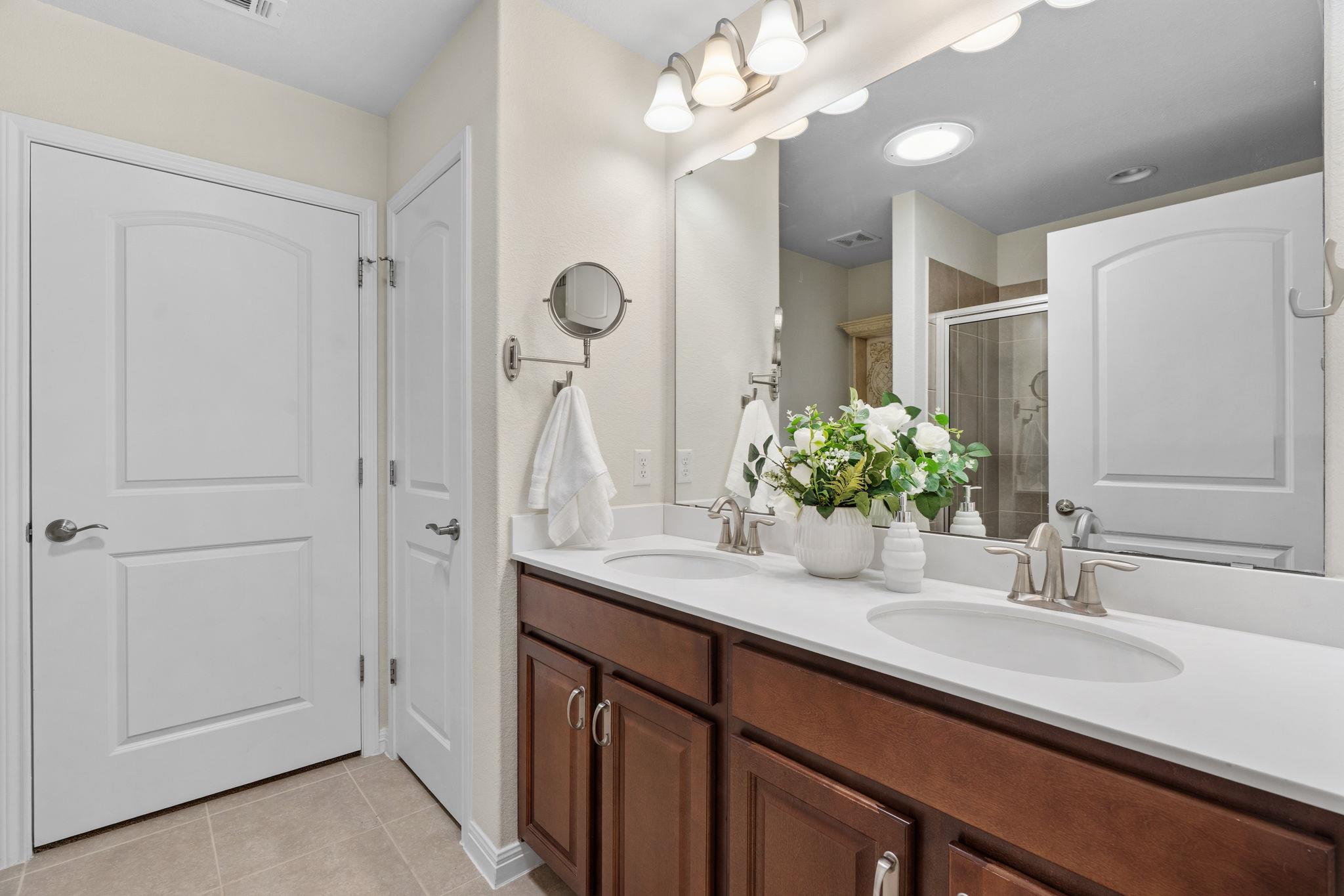 308 Holiday Creek Ln, Georgetown, TX 78633