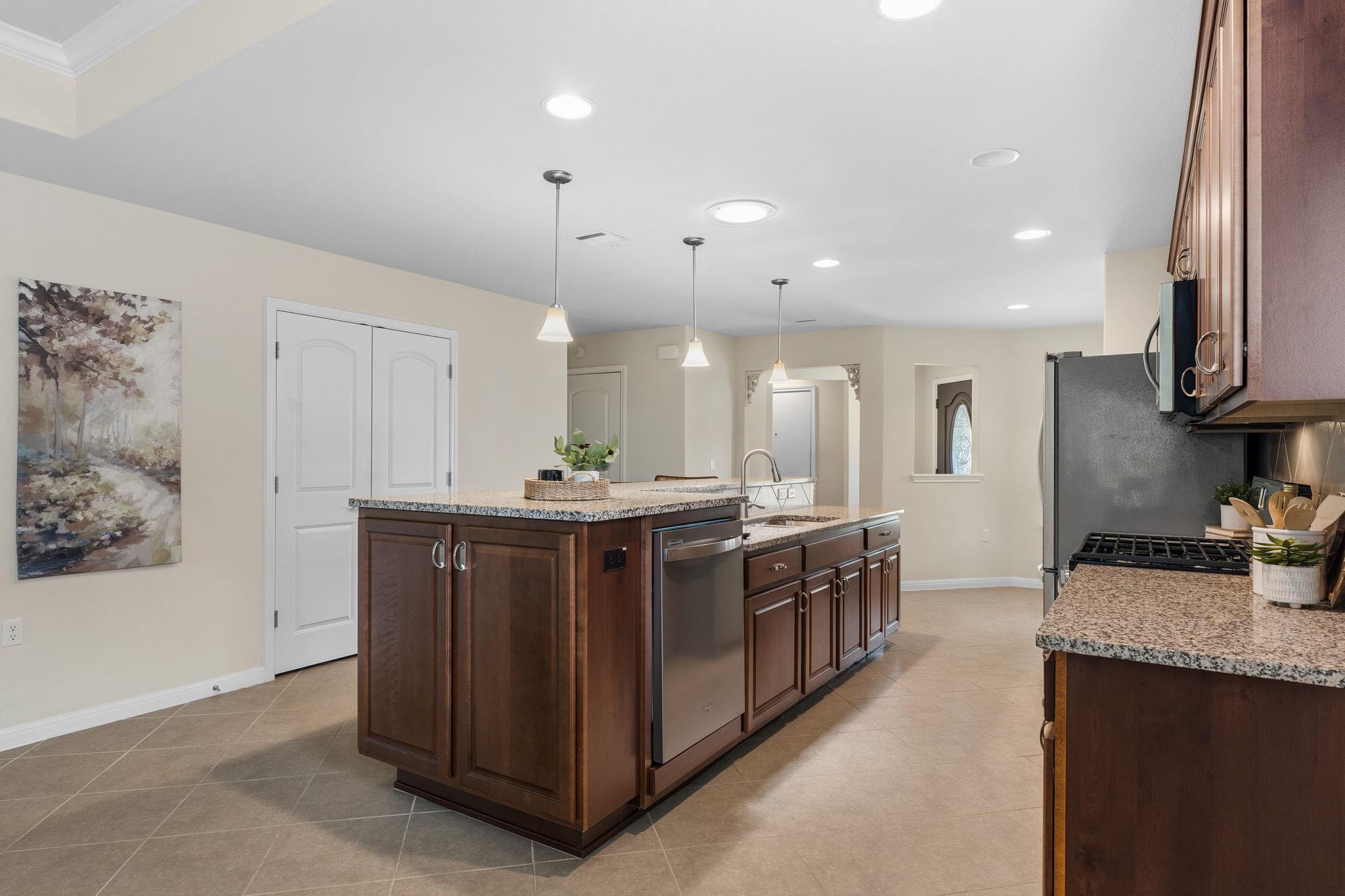 308 Holiday Creek Ln, Georgetown, TX 78633