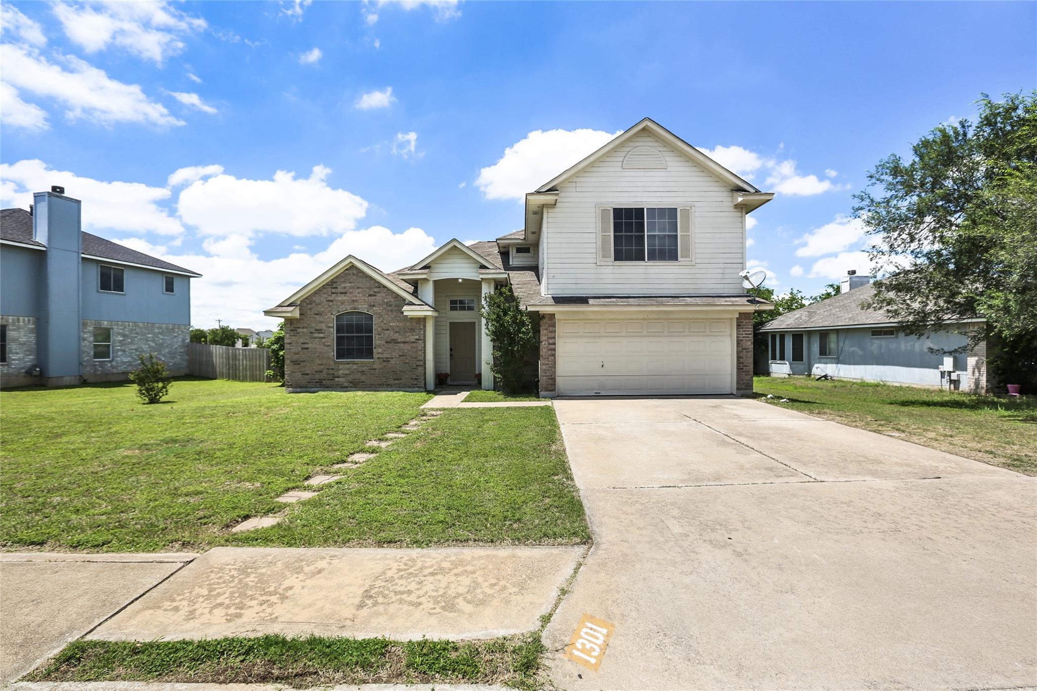 1301 Waterfall Ave, Leander, TX 78641