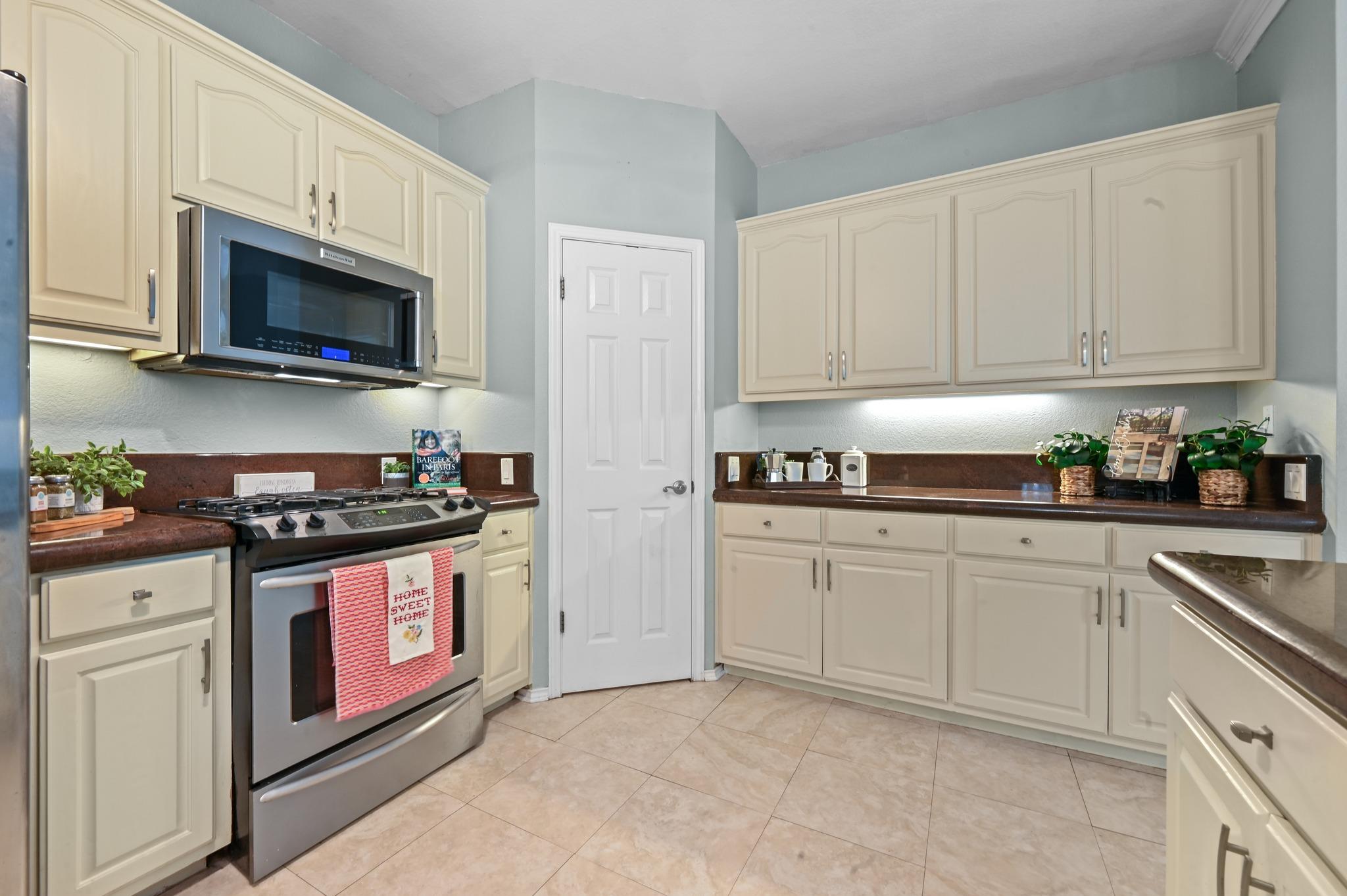 5313 Moon Shadow Dr, Austin, TX 78735