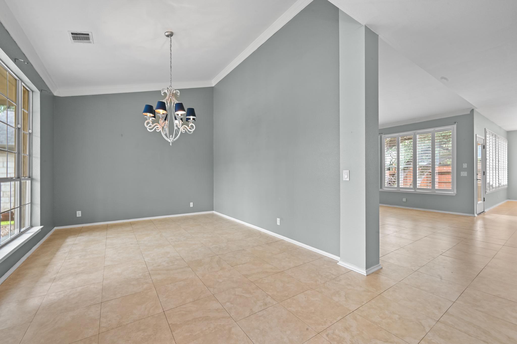 5313 Moon Shadow Dr, Austin, TX 78735