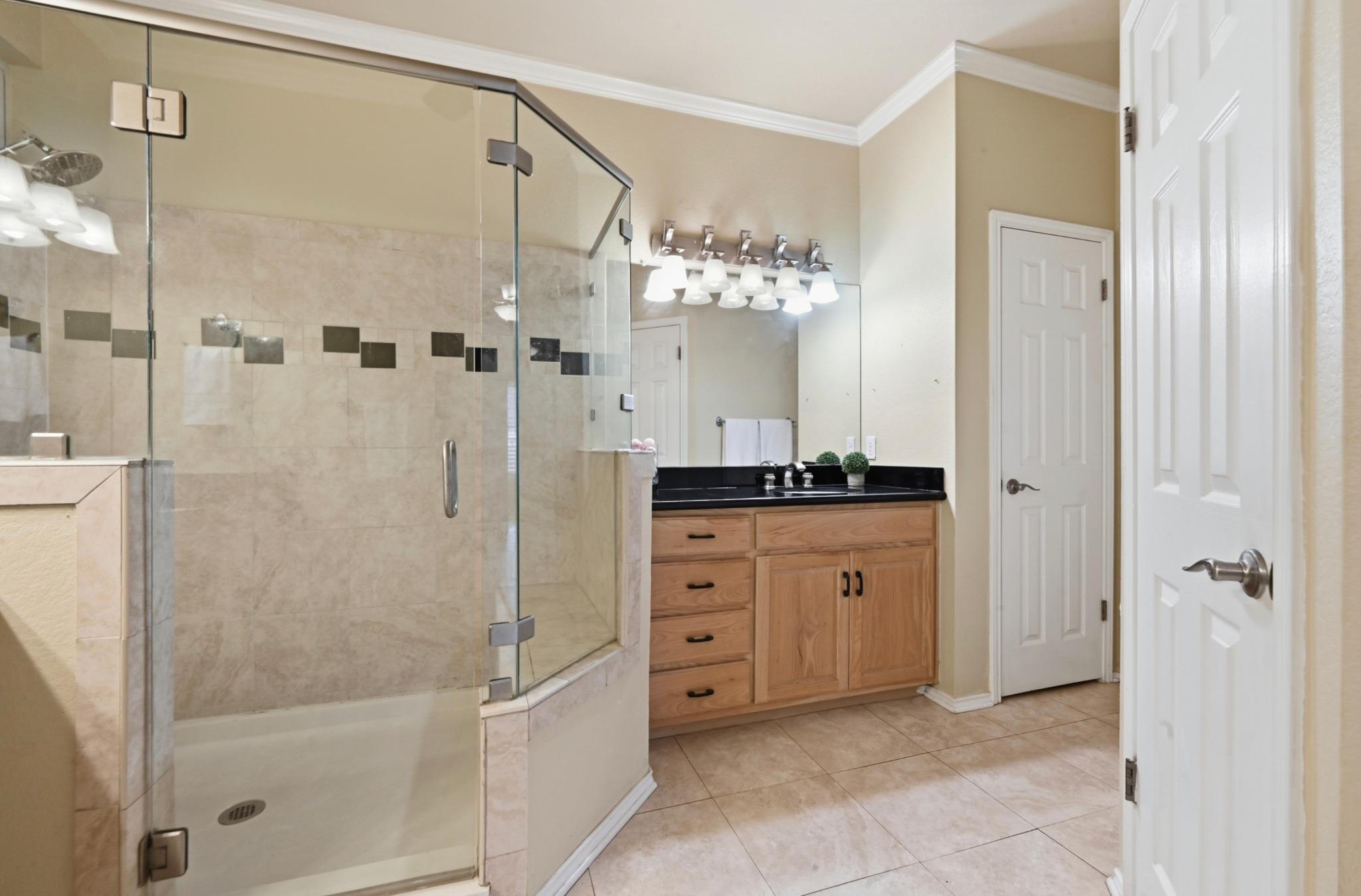 5313 Moon Shadow Dr, Austin, TX 78735