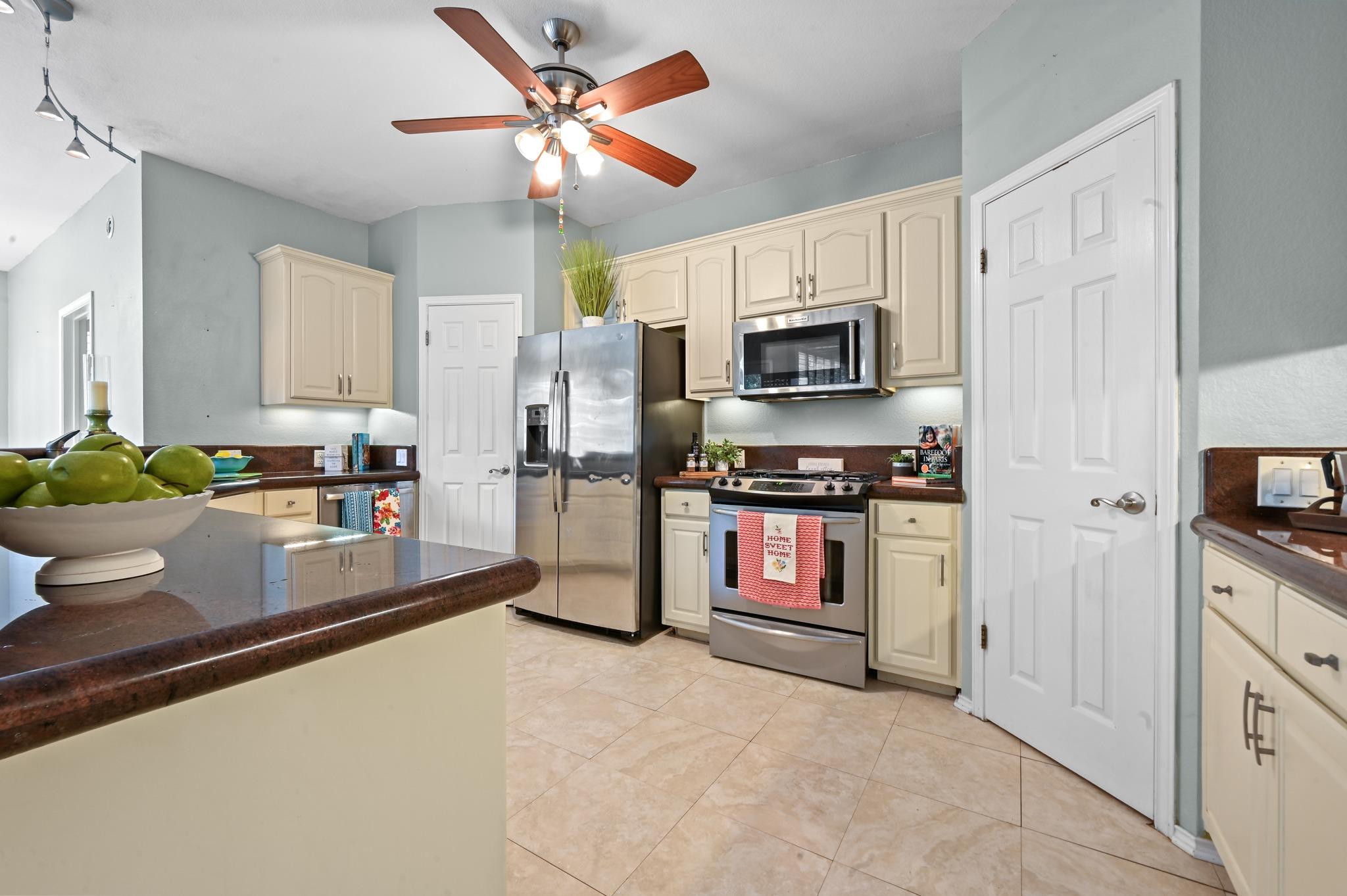 5313 Moon Shadow Dr, Austin, TX 78735