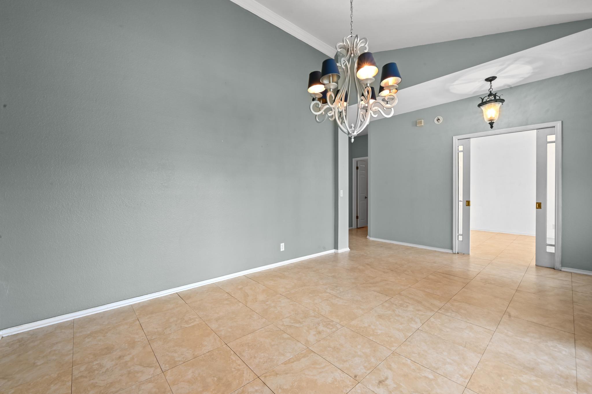 5313 Moon Shadow Dr, Austin, TX 78735