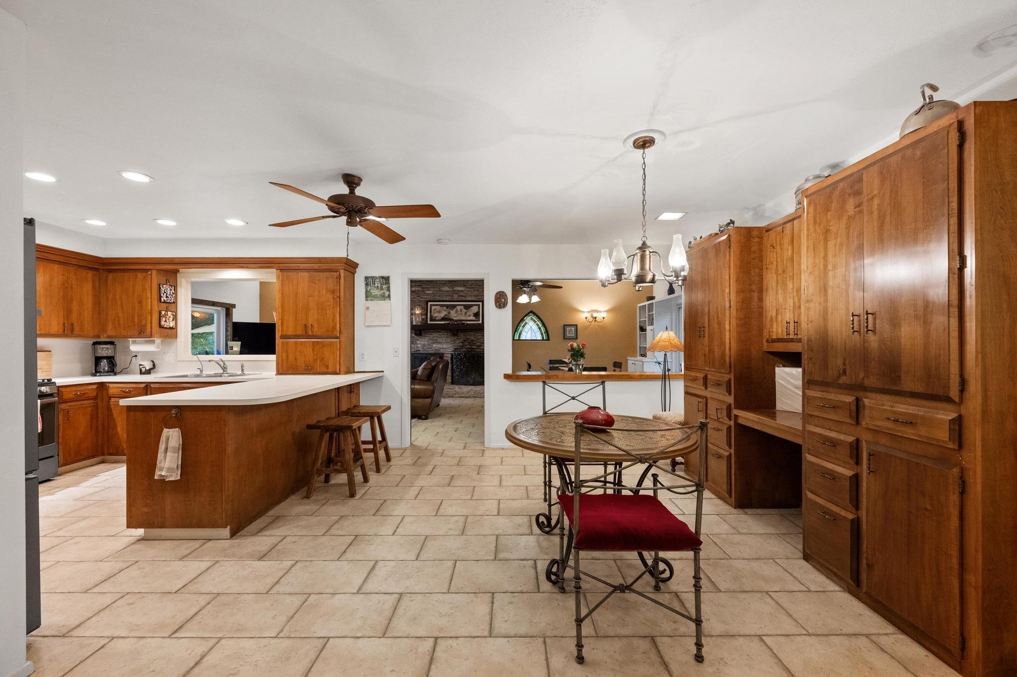 5200 Bell Springs Rd, Dripping Springs, TX 78620