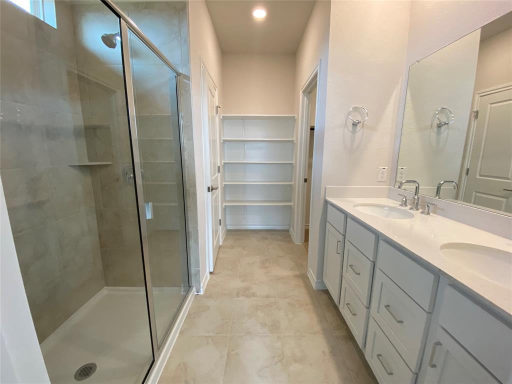 212 Breccia Trl, Liberty Hill, TX 78642