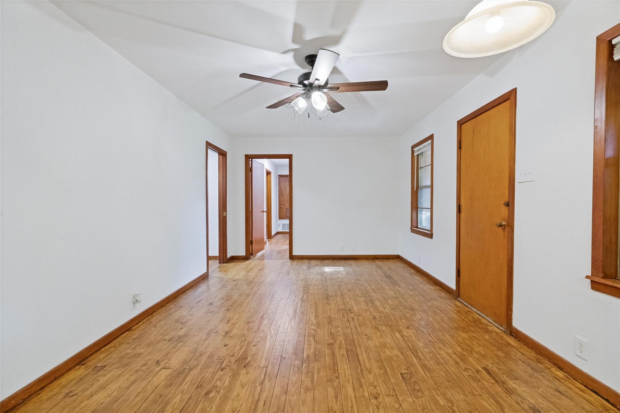 1401 N East St, Belton, TX 76513