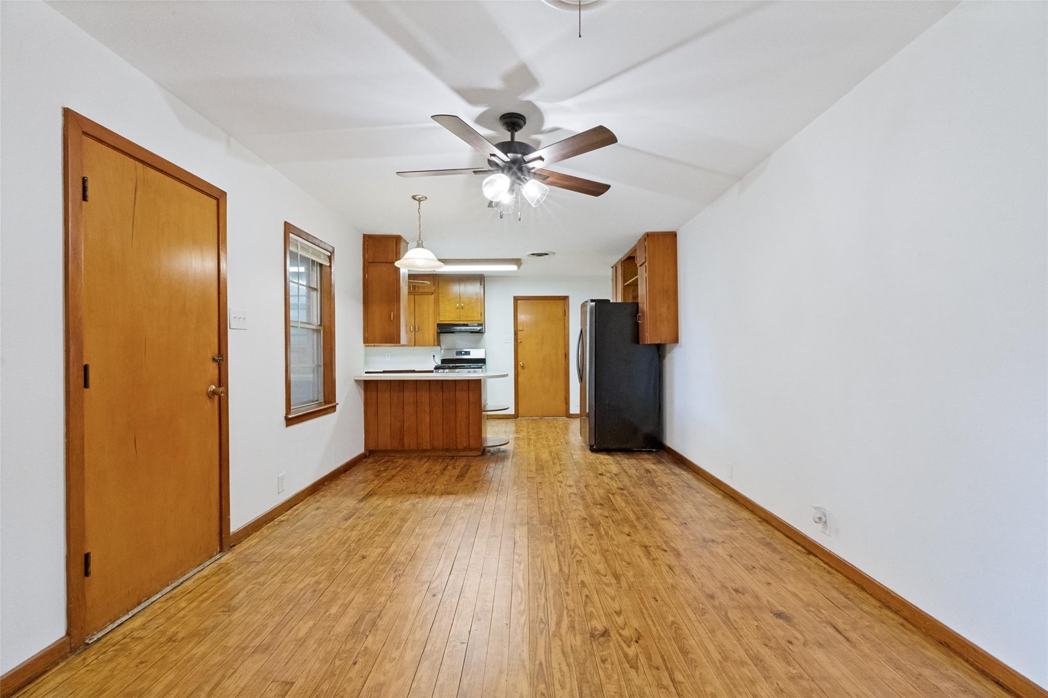 1401 N East St, Belton, TX 76513