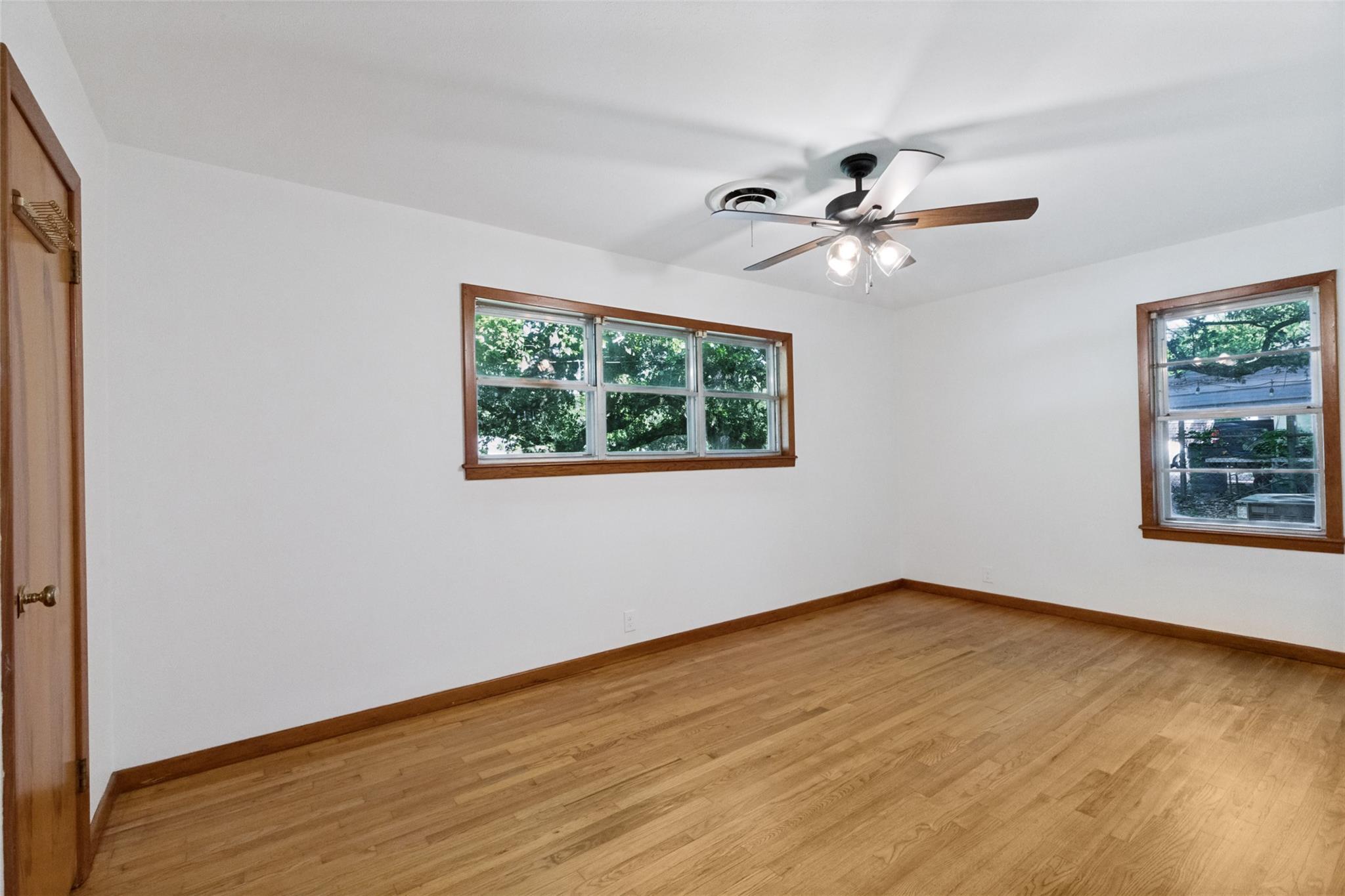 1401 N East St, Belton, TX 76513