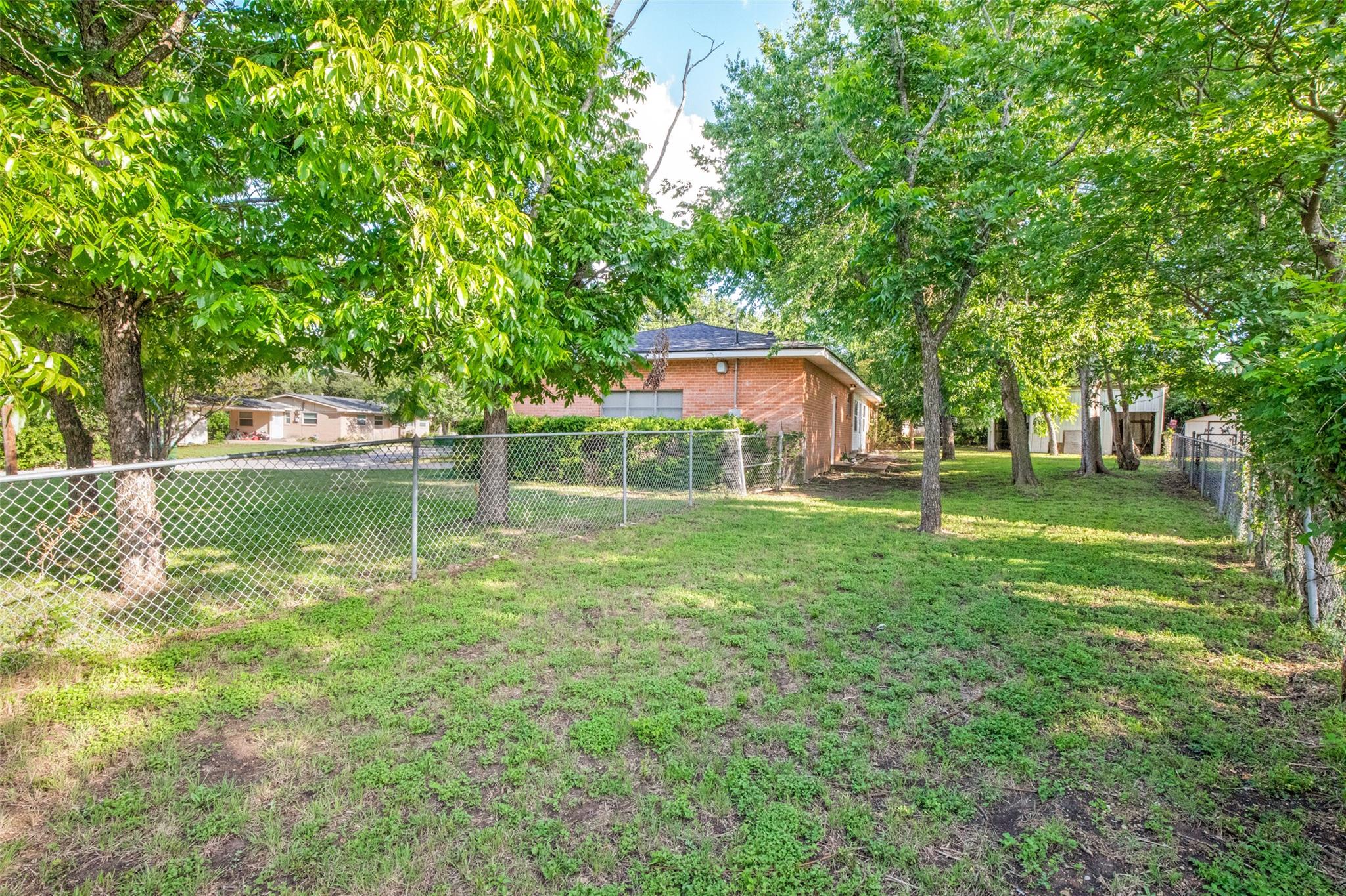 1401 N East St, Belton, TX 76513