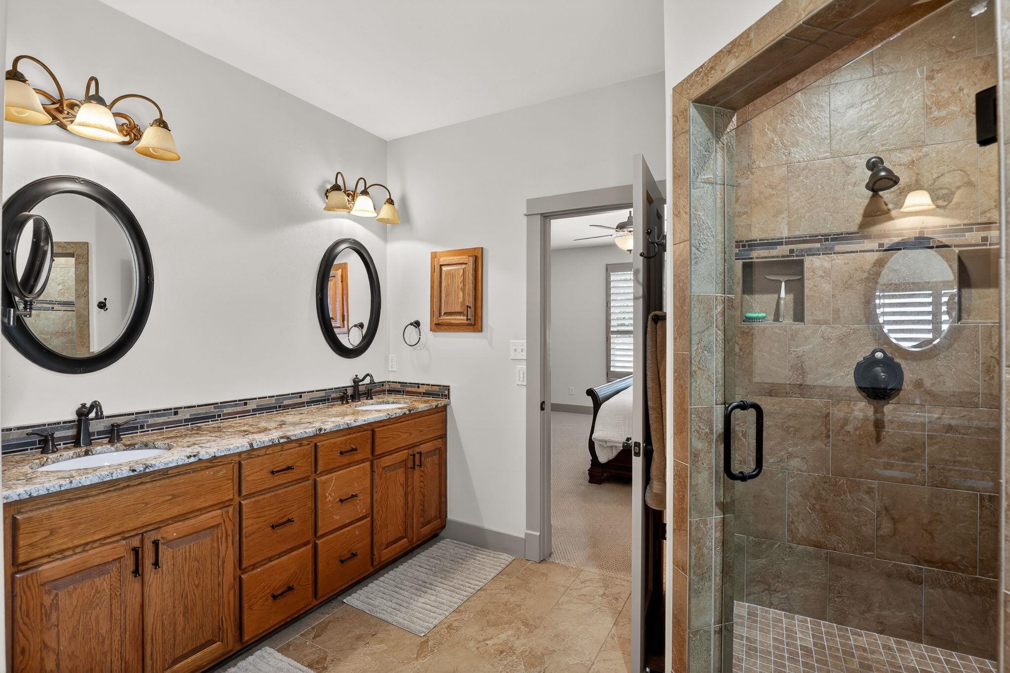1002 Scenic Loop, Kingsland, TX 78639