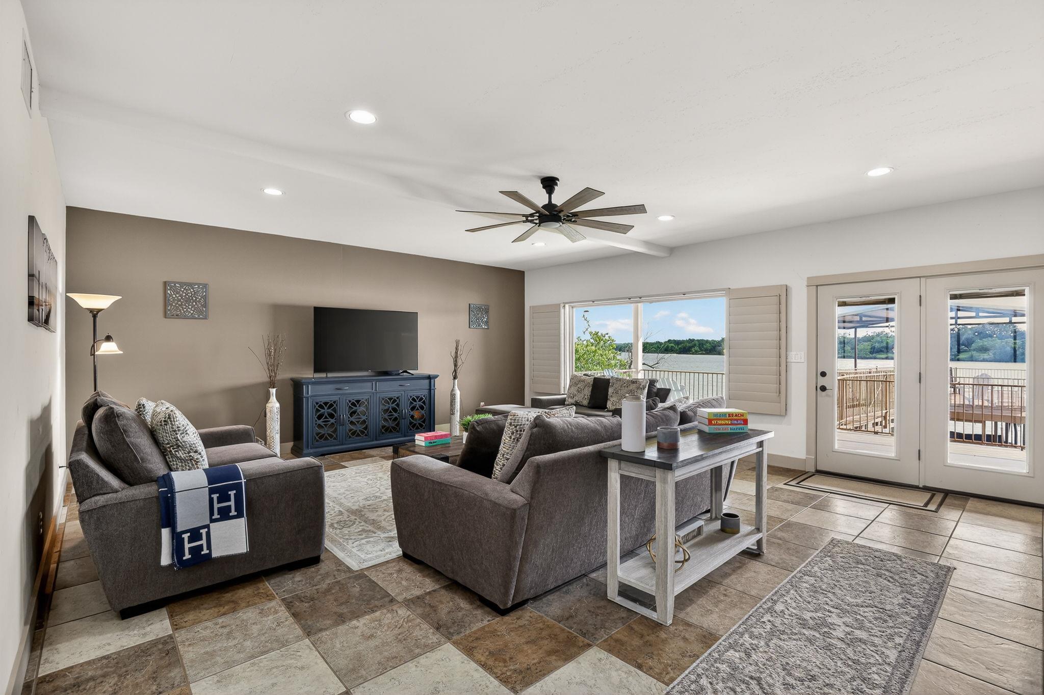 1002 Scenic Loop, Kingsland, TX 78639