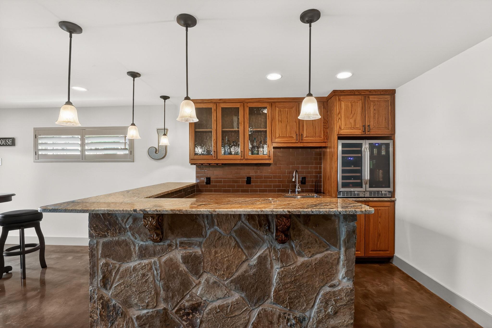 1002 Scenic Loop, Kingsland, TX 78639