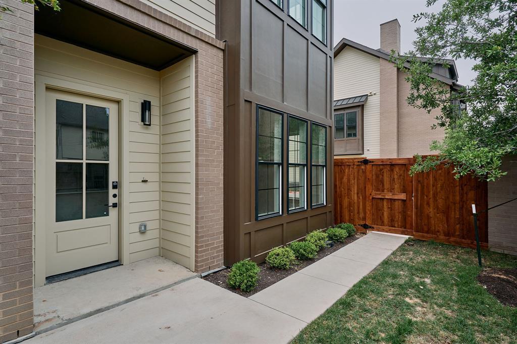 2209 woodland Ave # 401, Austin, TX 78741